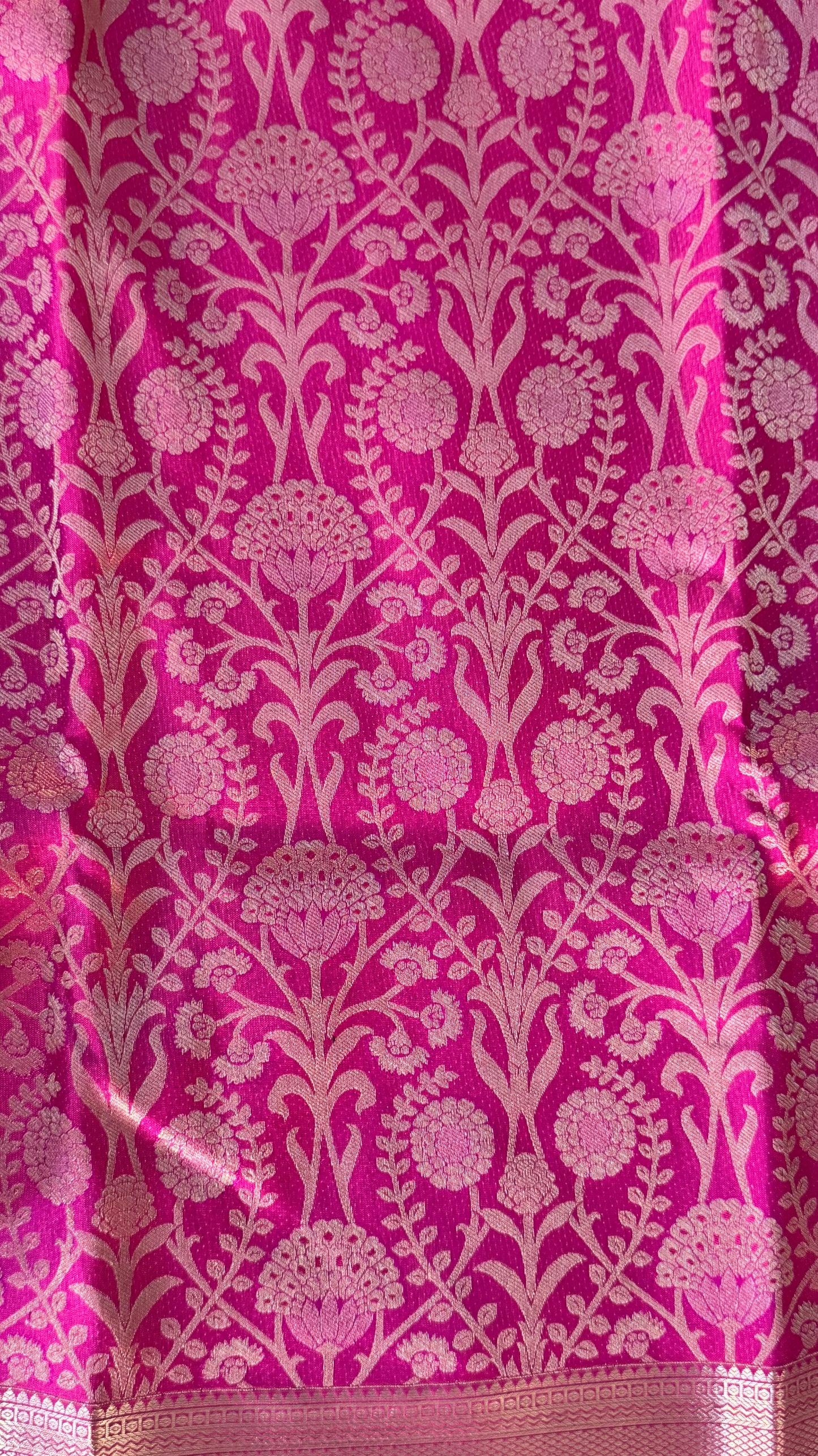 Pure Kanchivaram Silk Saree – Exquisite Pink with Gold Zari Brocade Weaving