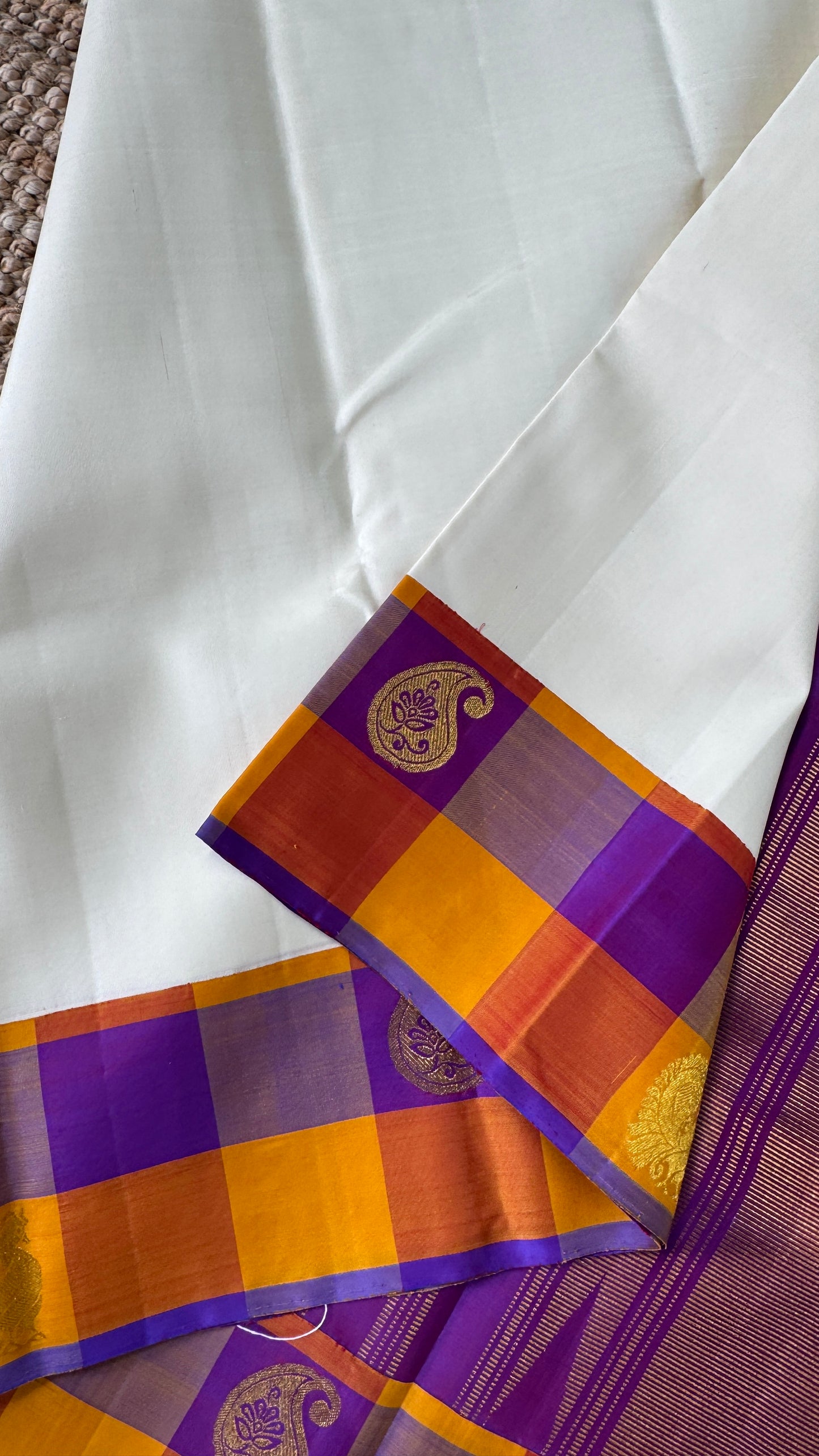 KANJIVARAM PURE SILK HANDLOOM SAREE – Half white with Multicolor Border