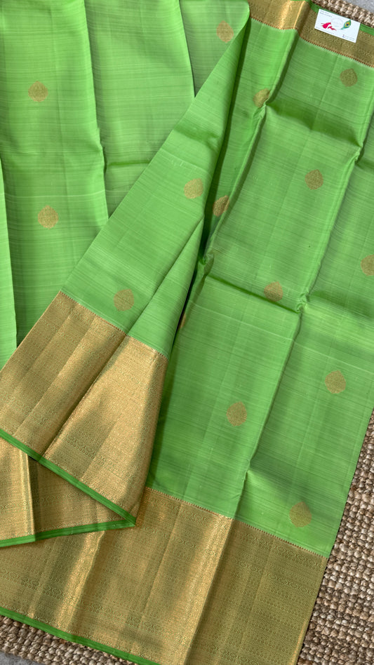 Pure Handloom Kanchivaram Silk Saree with Silver Zari Motifs and Double-Sided Border - Green