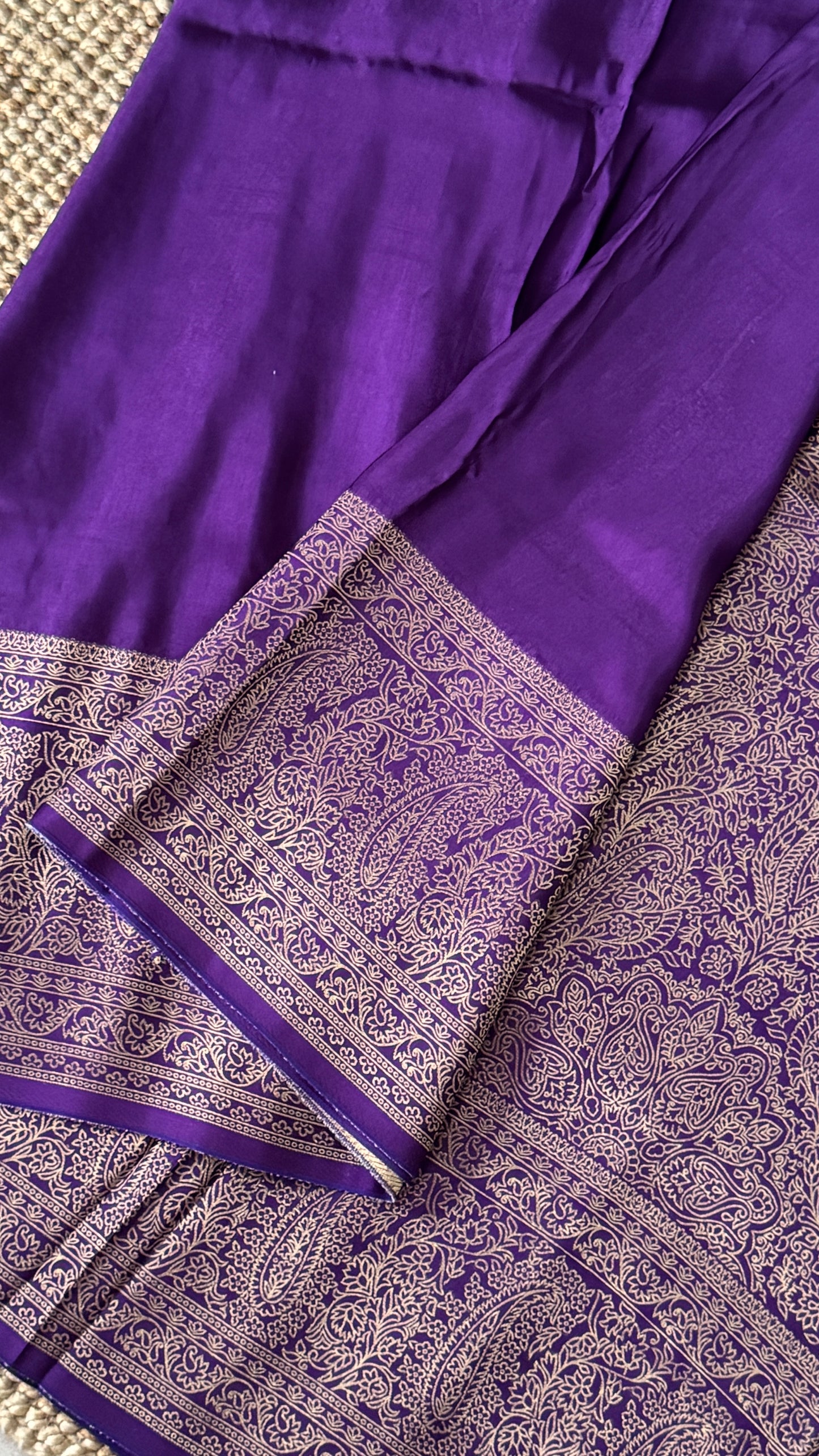 Pure Crepe silk saree – Purple with Rich Zari Weaving border