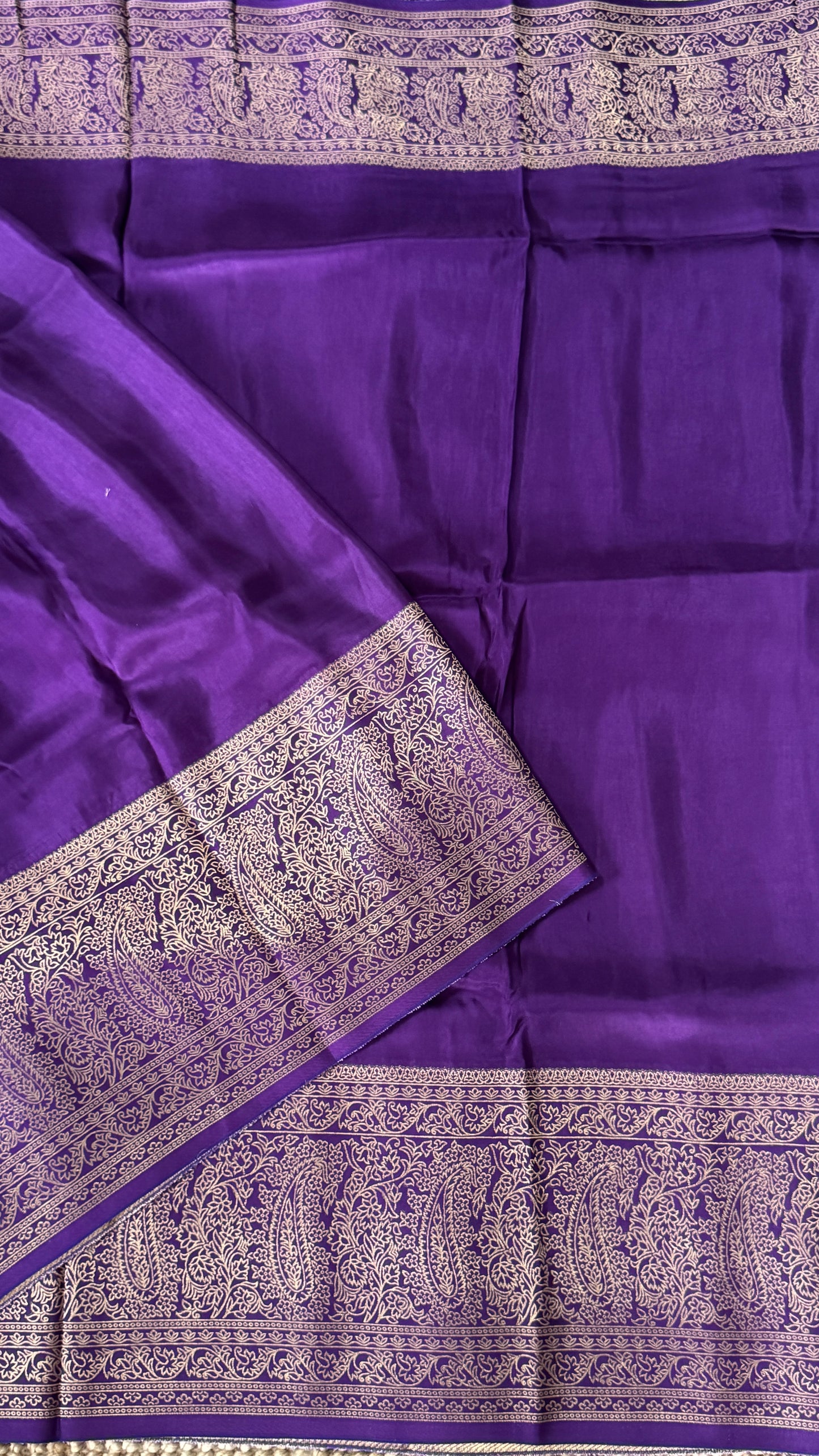 Pure Crepe silk saree – Purple with Rich Zari Weaving border