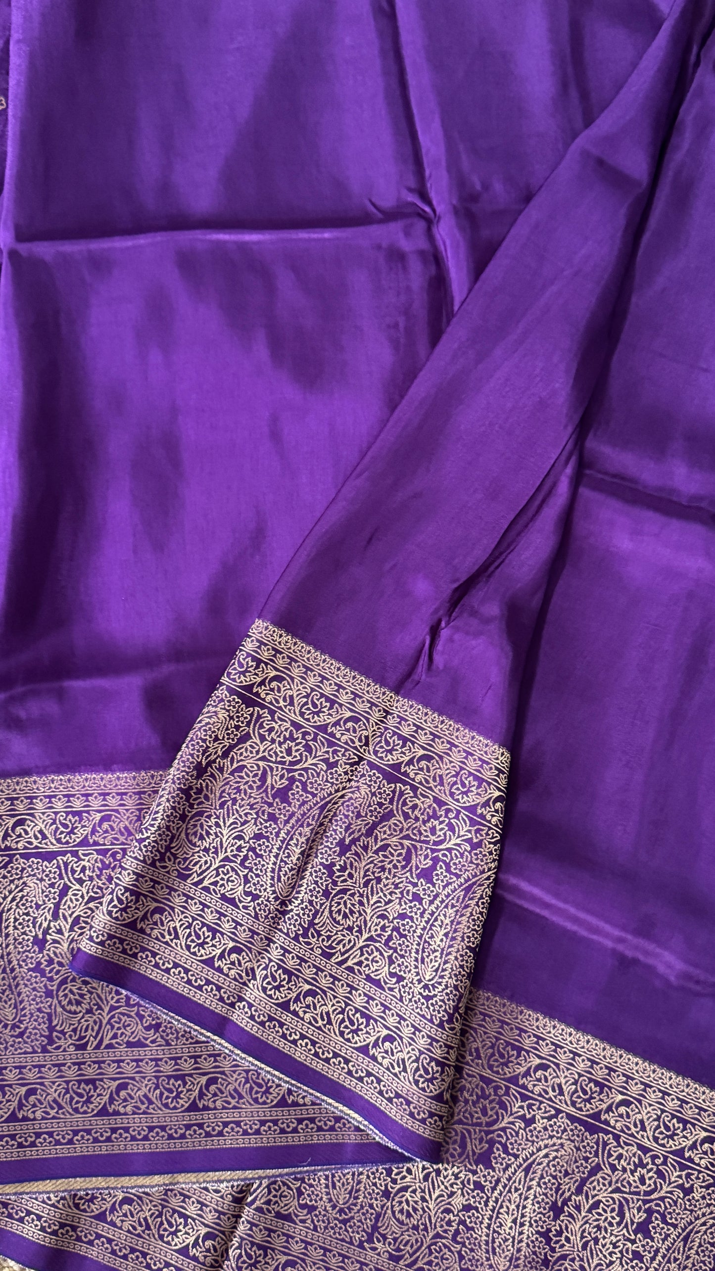 Pure Crepe silk saree – Purple with Rich Zari Weaving border