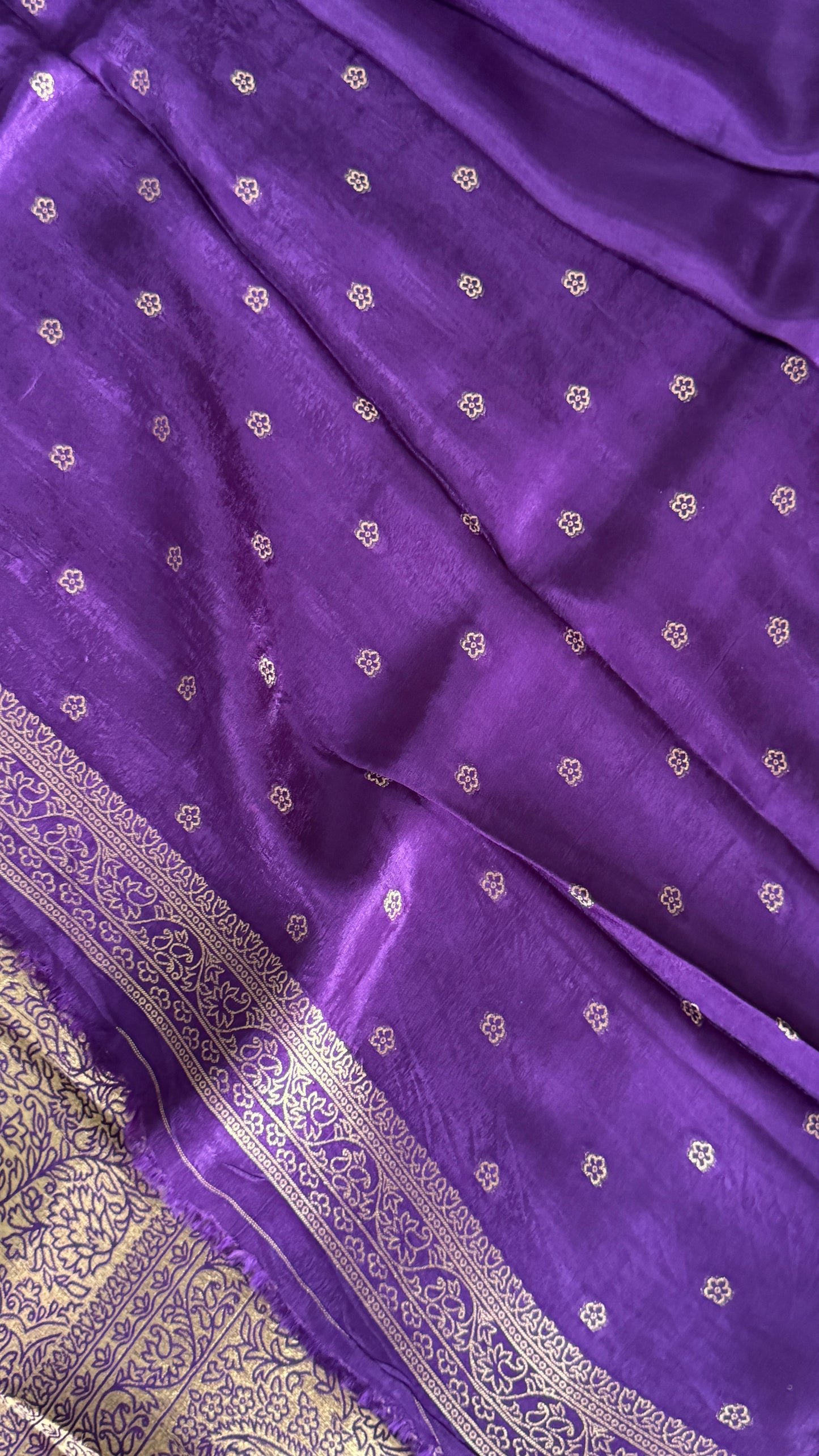 Pure Crepe silk saree – Purple with Rich Zari Weaving border