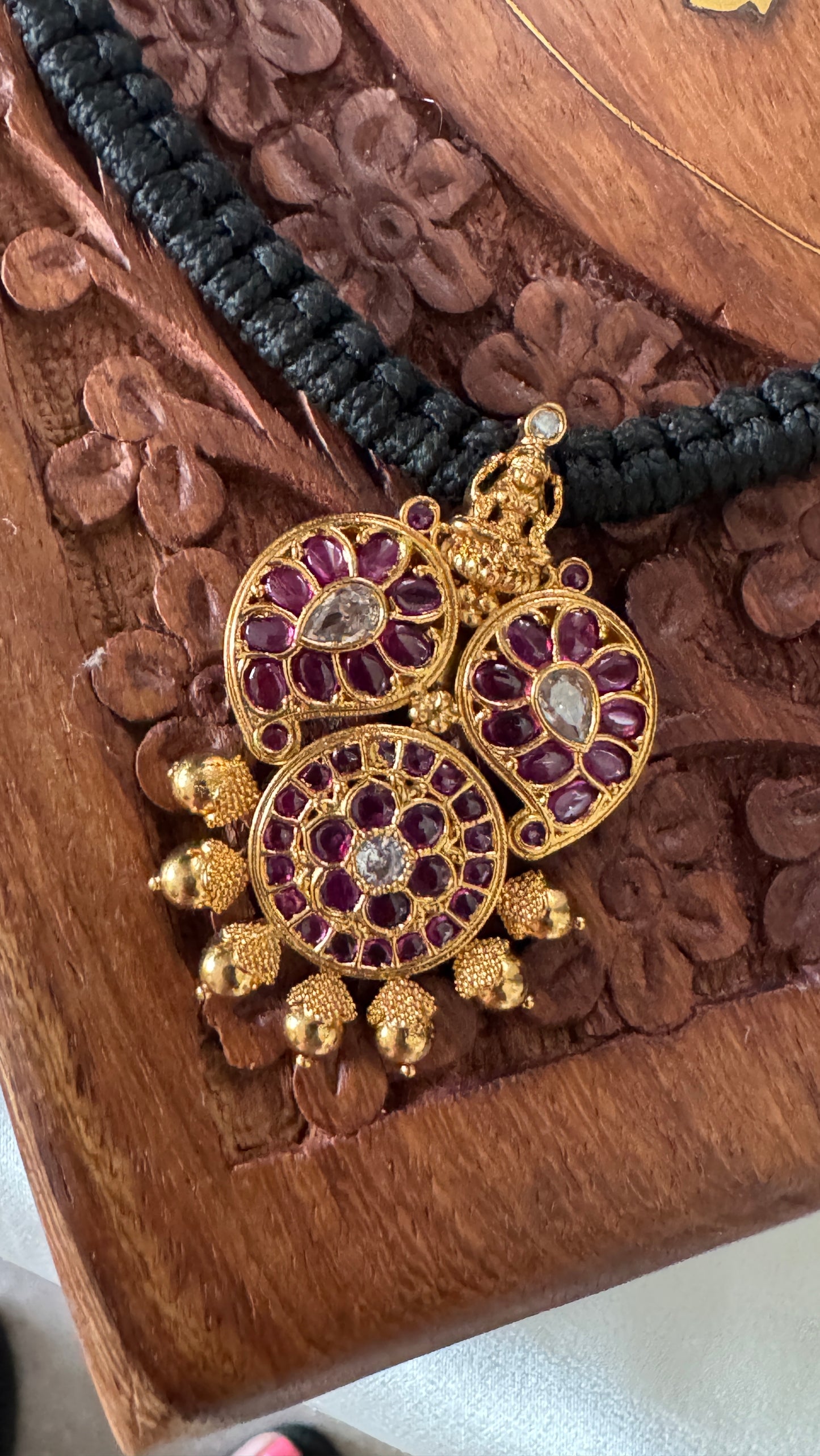 Mango Black Bead Thread Necklace set