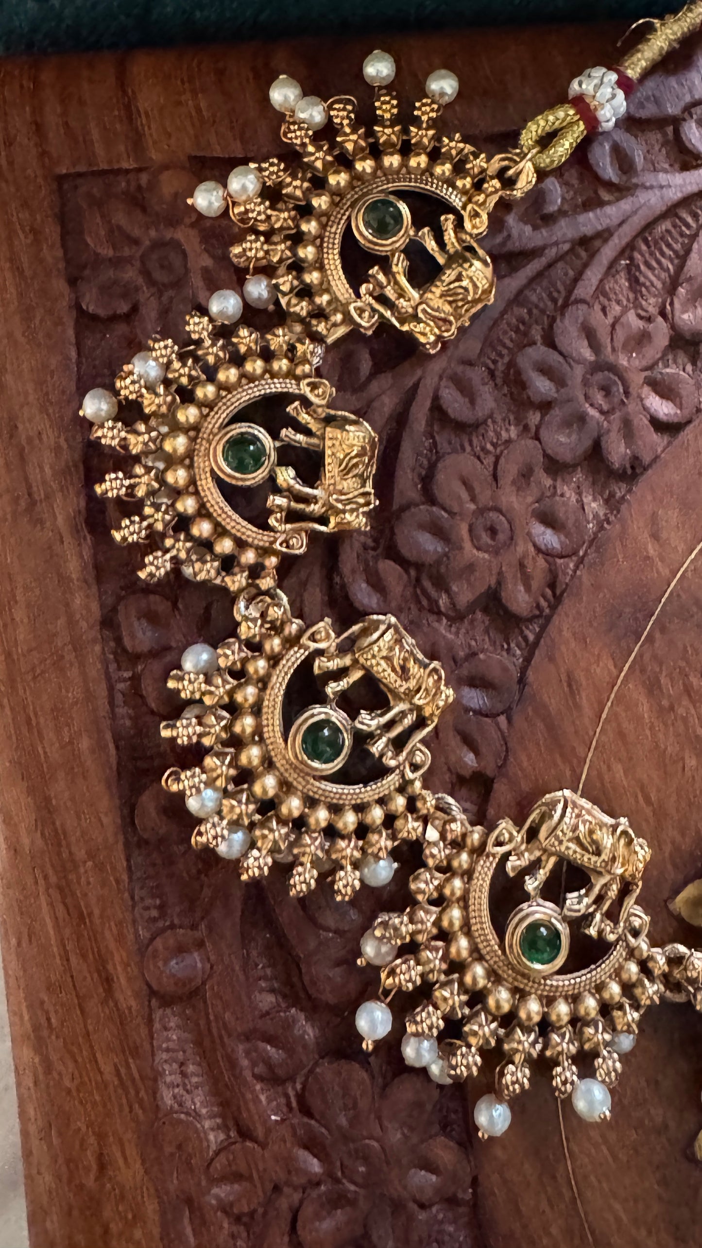 Antique Gold-Plated Temple Choker Set
