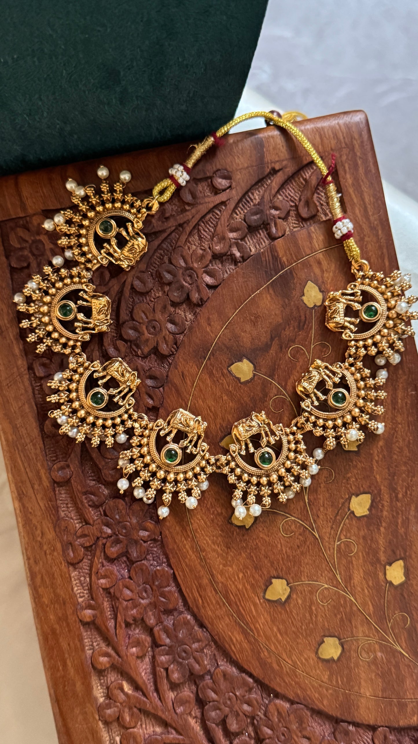 Antique Gold-Plated Temple Choker Set