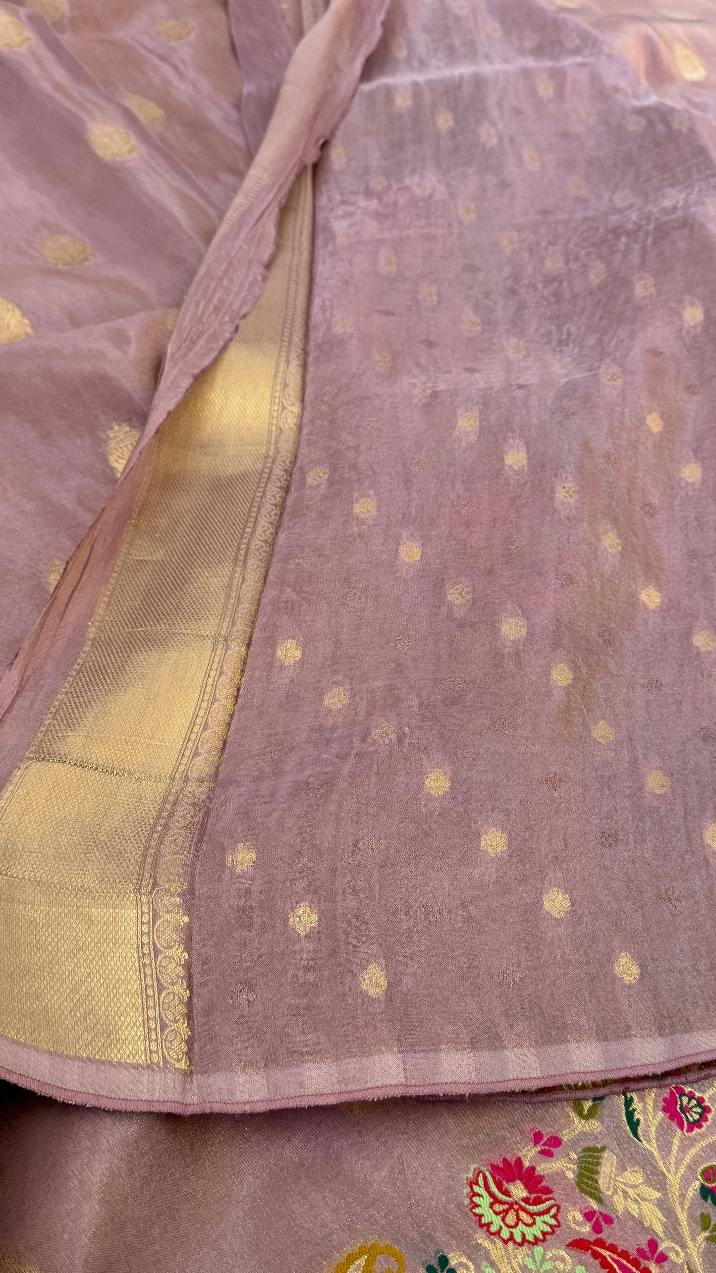 Soft Tissue Silk Saree – Elegant Light Pink with Intricate Weaving