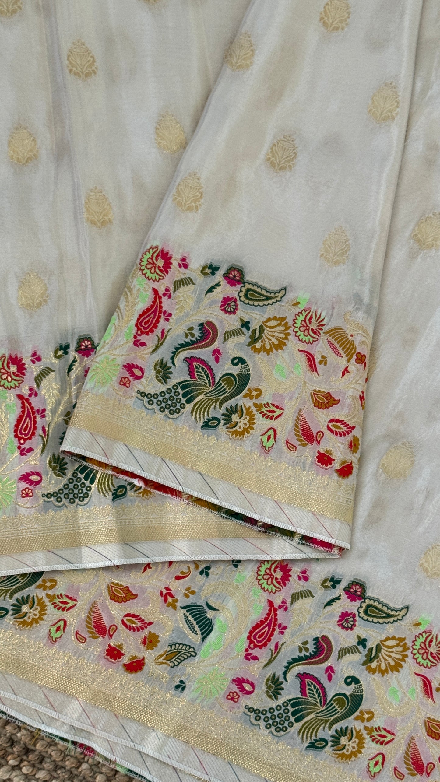 Soft Tissue Silk Saree – Elegant Half-white with Intricate Zari Weaving