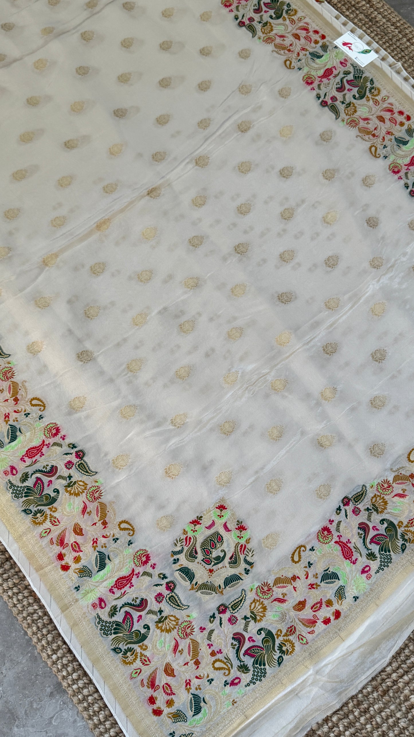 Soft Tissue Silk Saree – Elegant Half-white with Intricate Zari Weaving