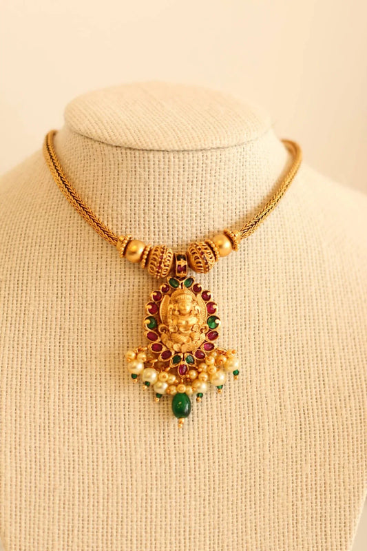 Simple temple pendant Necklace