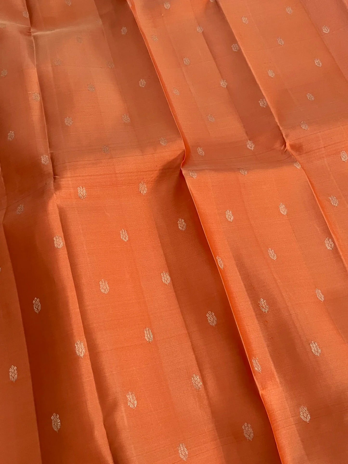 Handloom KANJIVARAM PURE SILK SAREE WITH SILVER ZARI BORDERS - Dark Peach