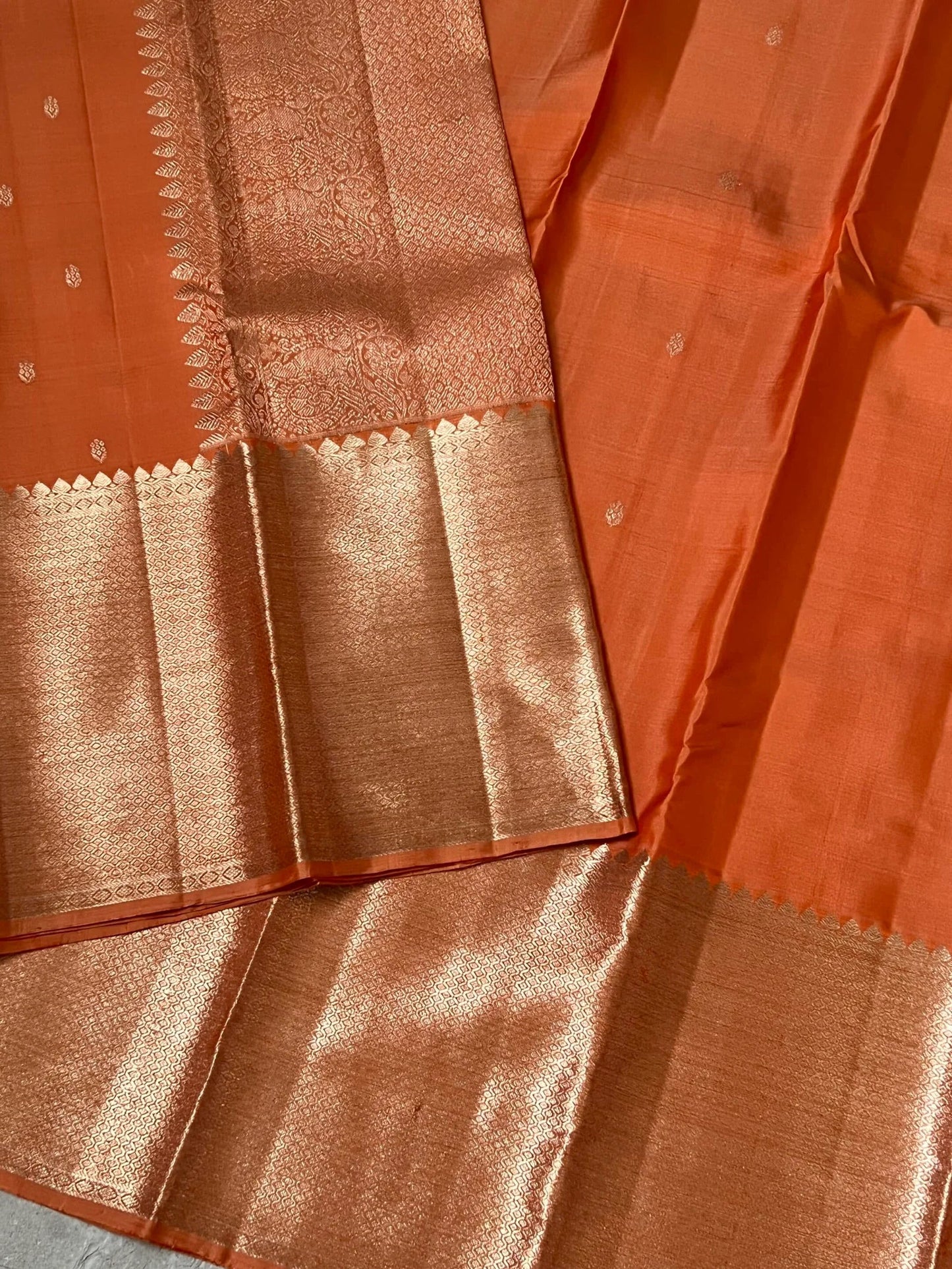 Handloom KANJIVARAM PURE SILK SAREE WITH SILVER ZARI BORDERS - Dark Peach