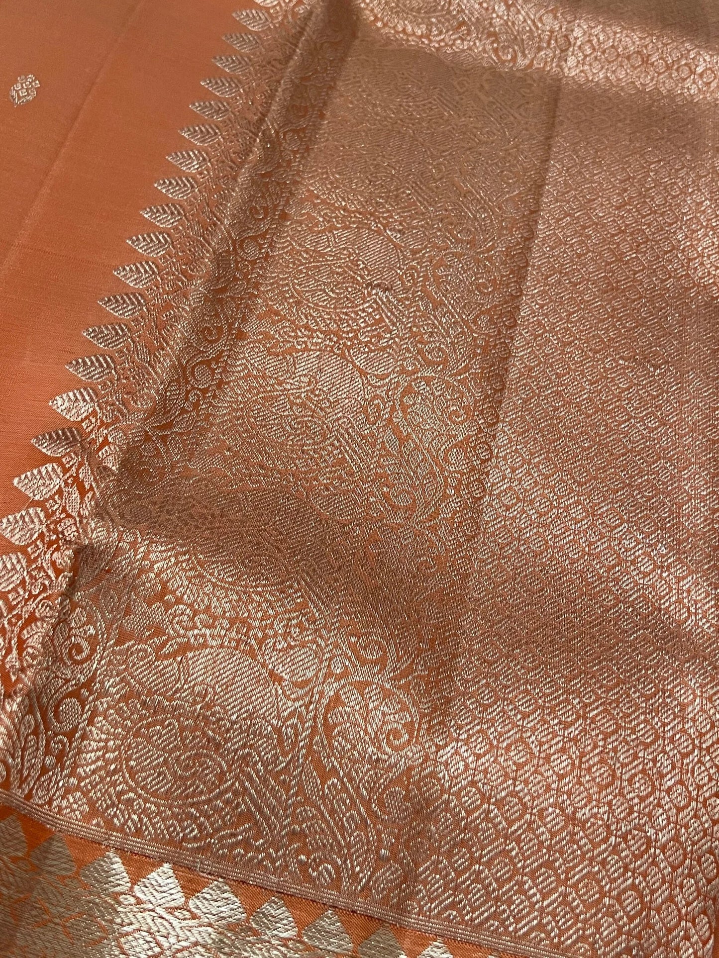 Handloom KANJIVARAM PURE SILK SAREE WITH SILVER ZARI BORDERS - Dark Peach
