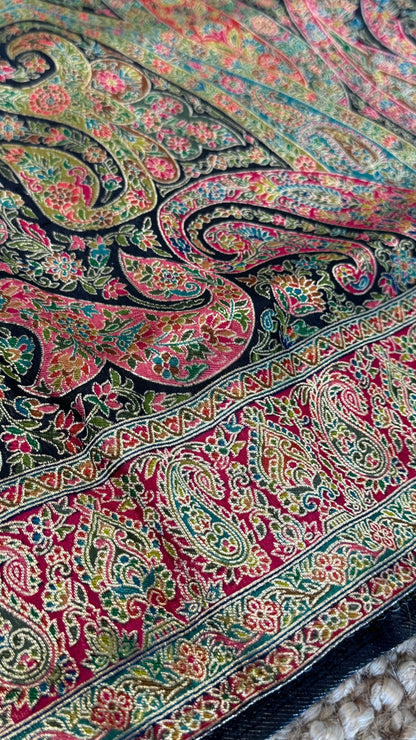 A Kashmiri Pashmina Banarasi Handwoven Floral Saree - Black