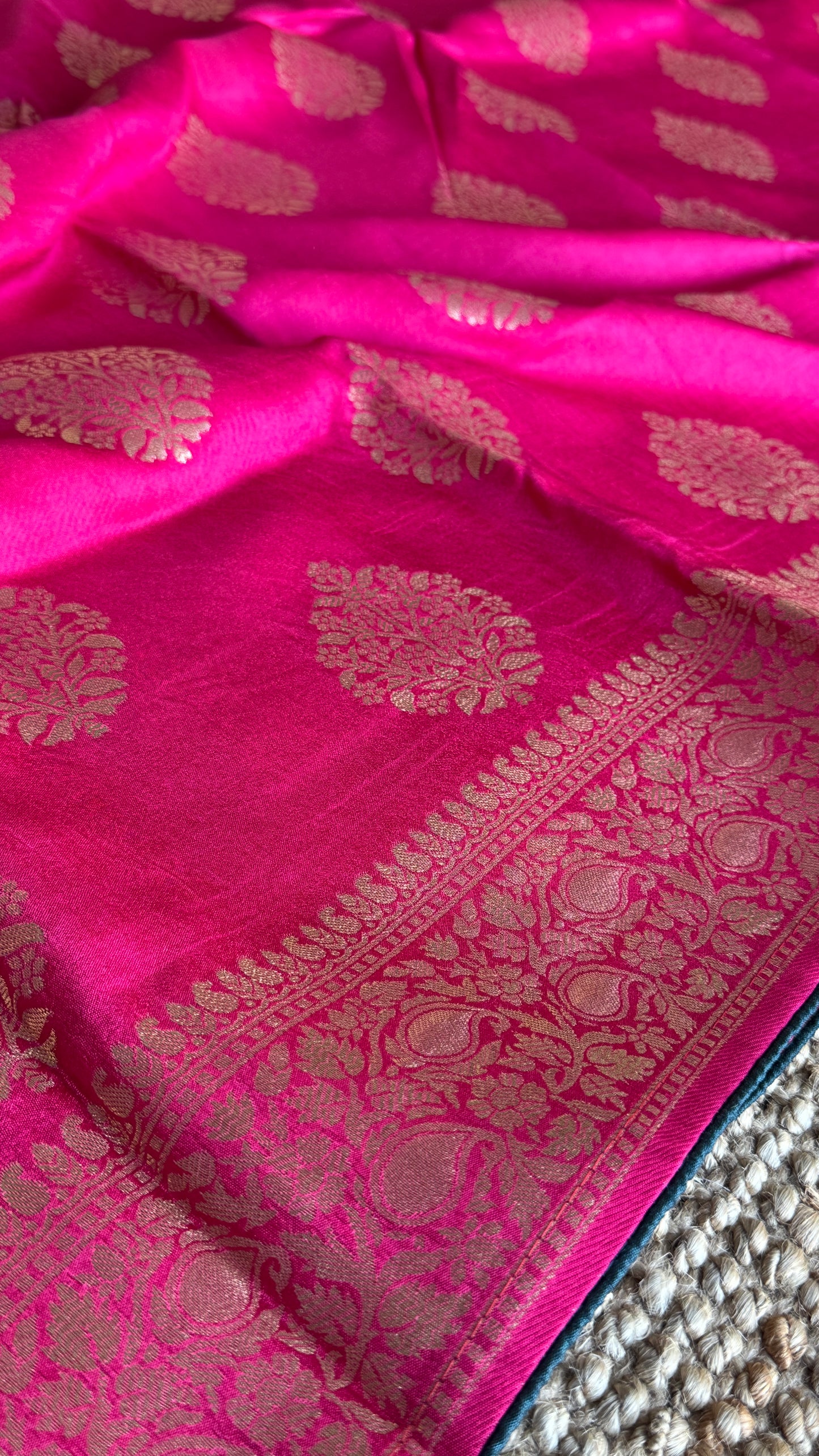Munga Silk Banarasi Sarees -Hot Pink Elegance
