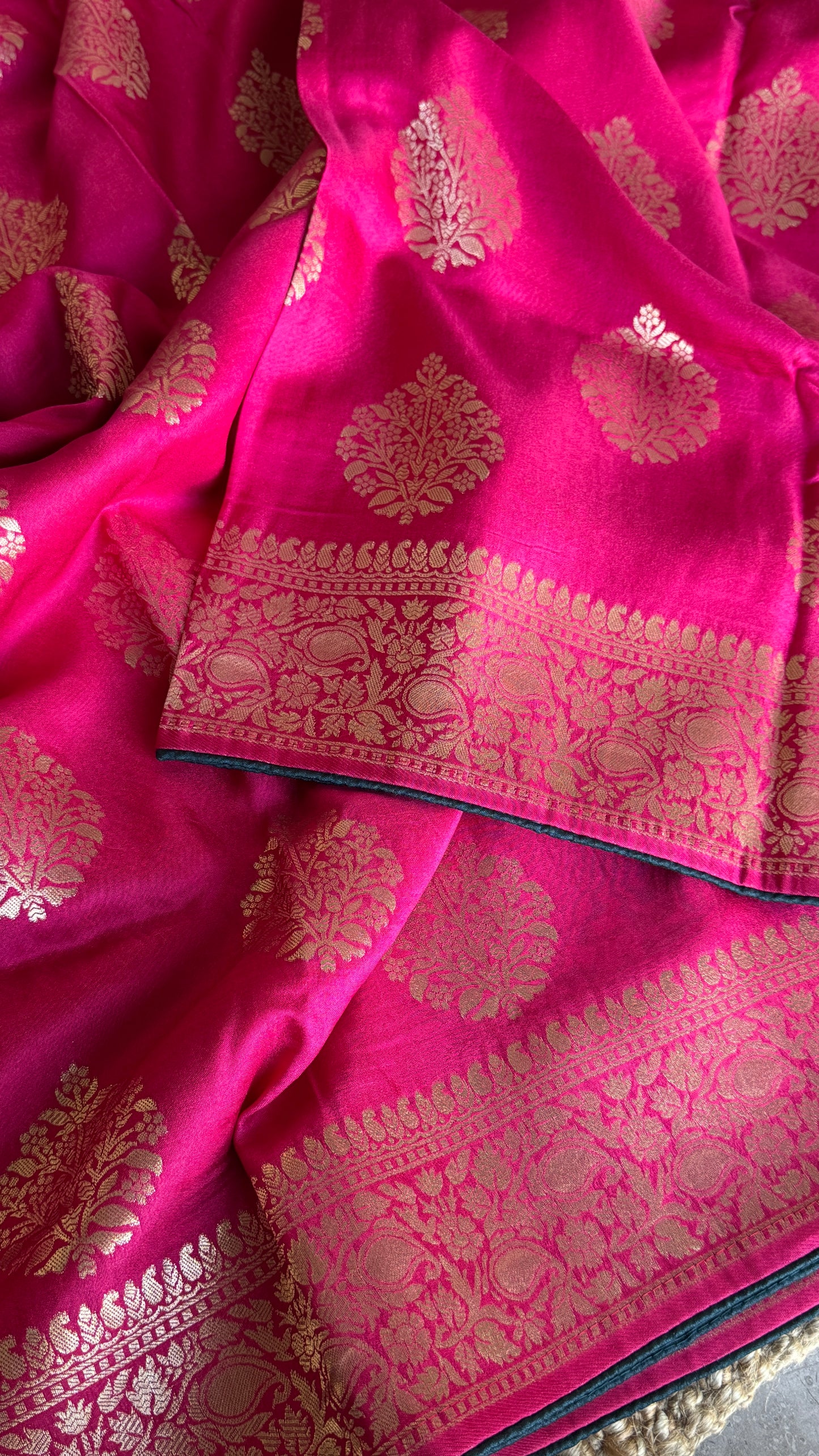 Munga Silk Banarasi Sarees -Hot Pink Elegance