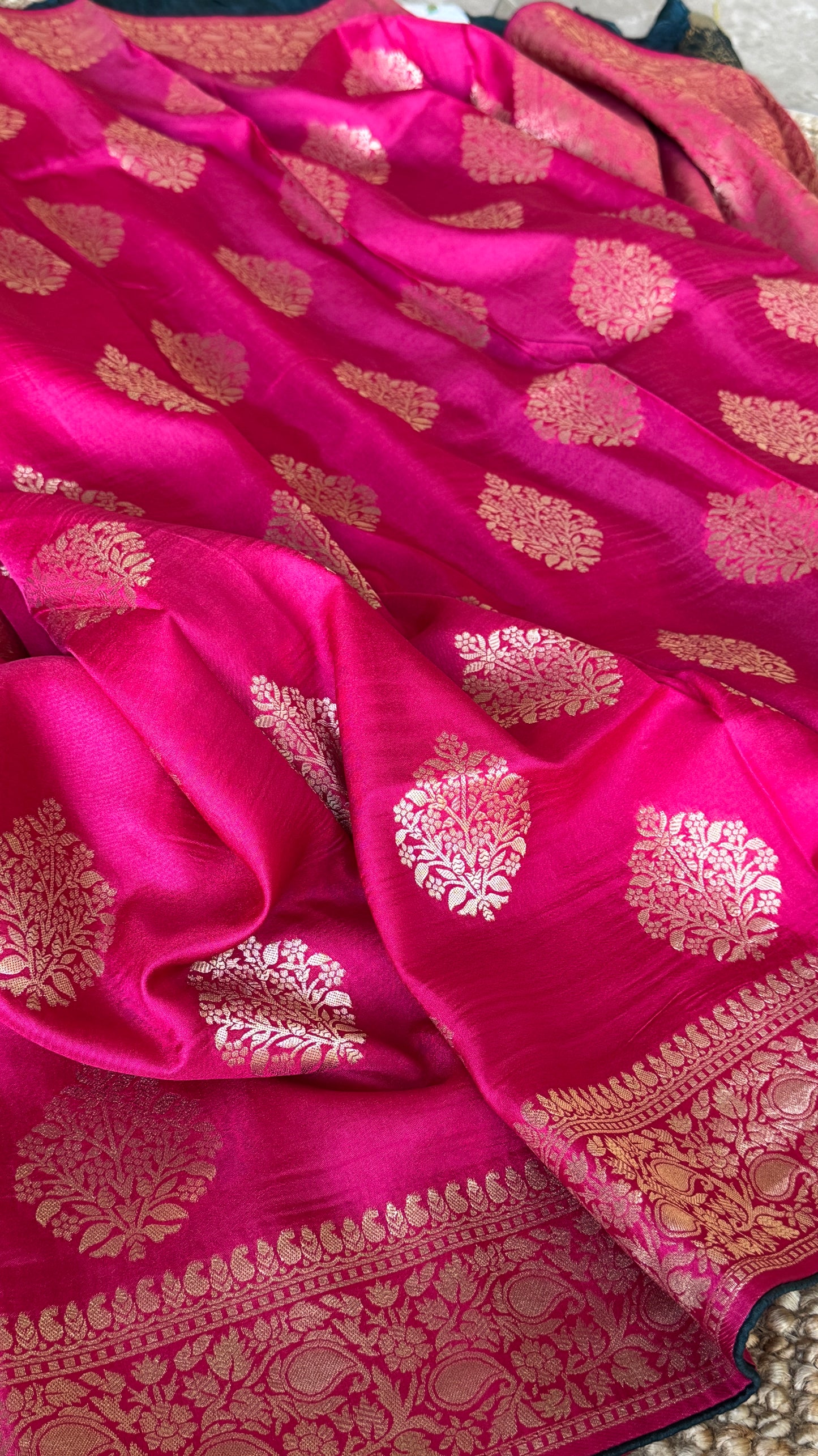Munga Silk Banarasi Sarees -Hot Pink Elegance