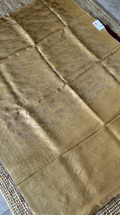 Munga Silk Banarasi Sarees - Subtle Gold Elegance