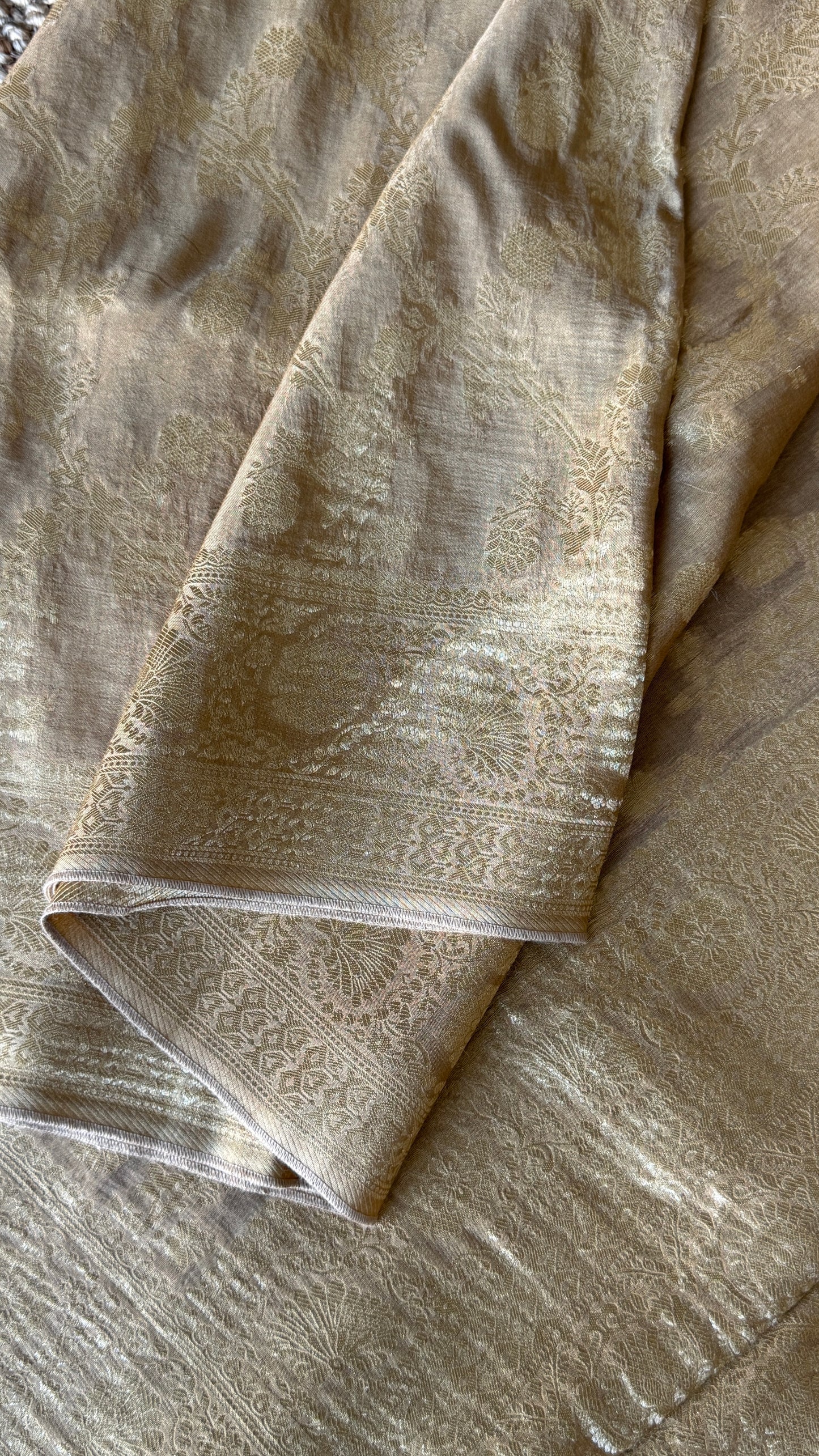 Munga Silk Banarasi Sarees - Subtle Gold Elegance