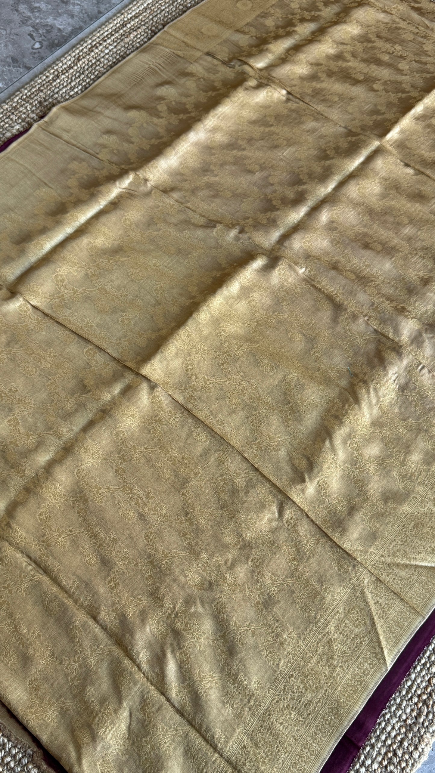 Munga Silk Banarasi Sarees - Subtle Gold Elegance