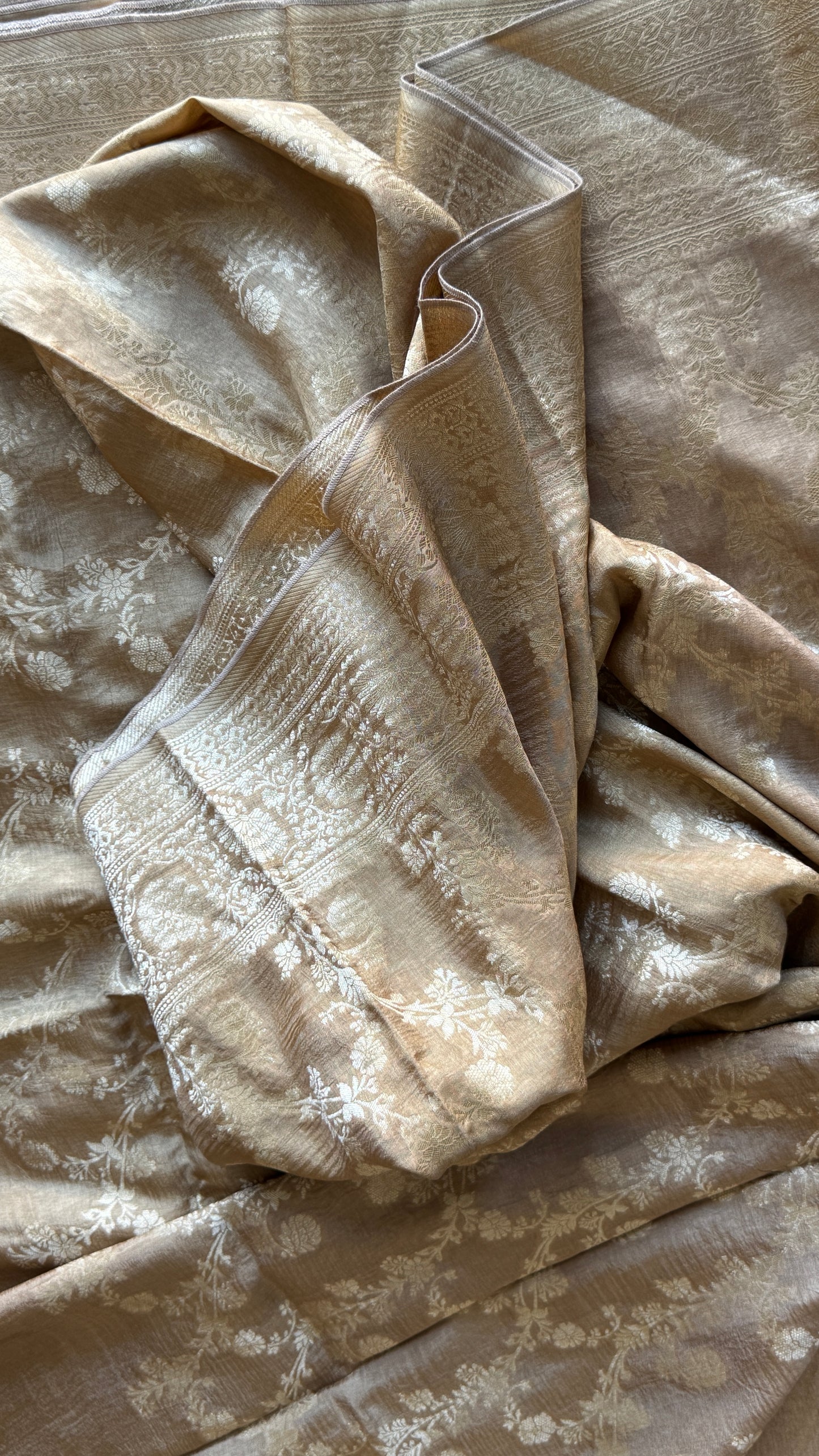 Munga Silk Banarasi Sarees - Subtle Gold Elegance