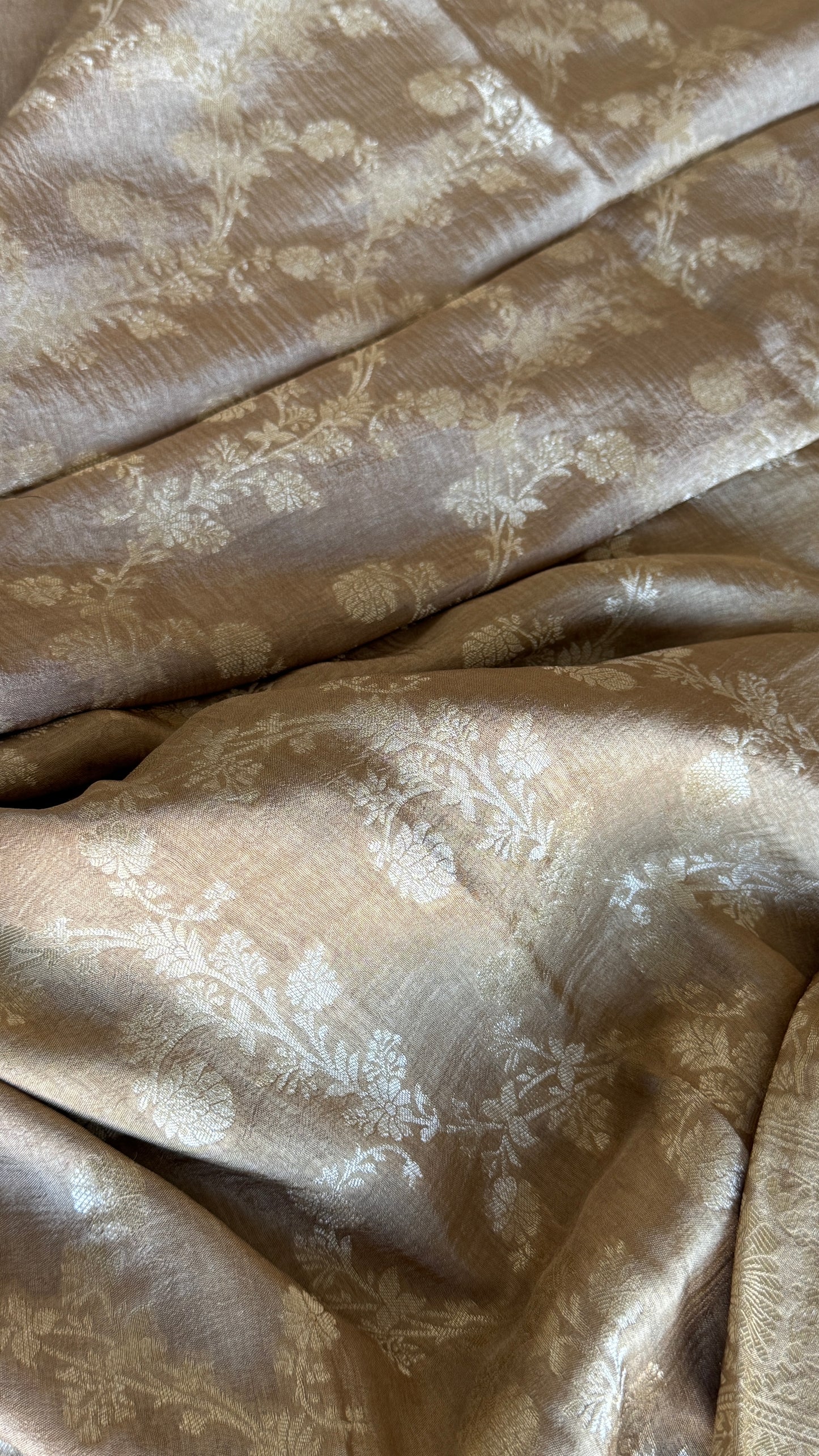 Munga Silk Banarasi Sarees - Subtle Gold Elegance