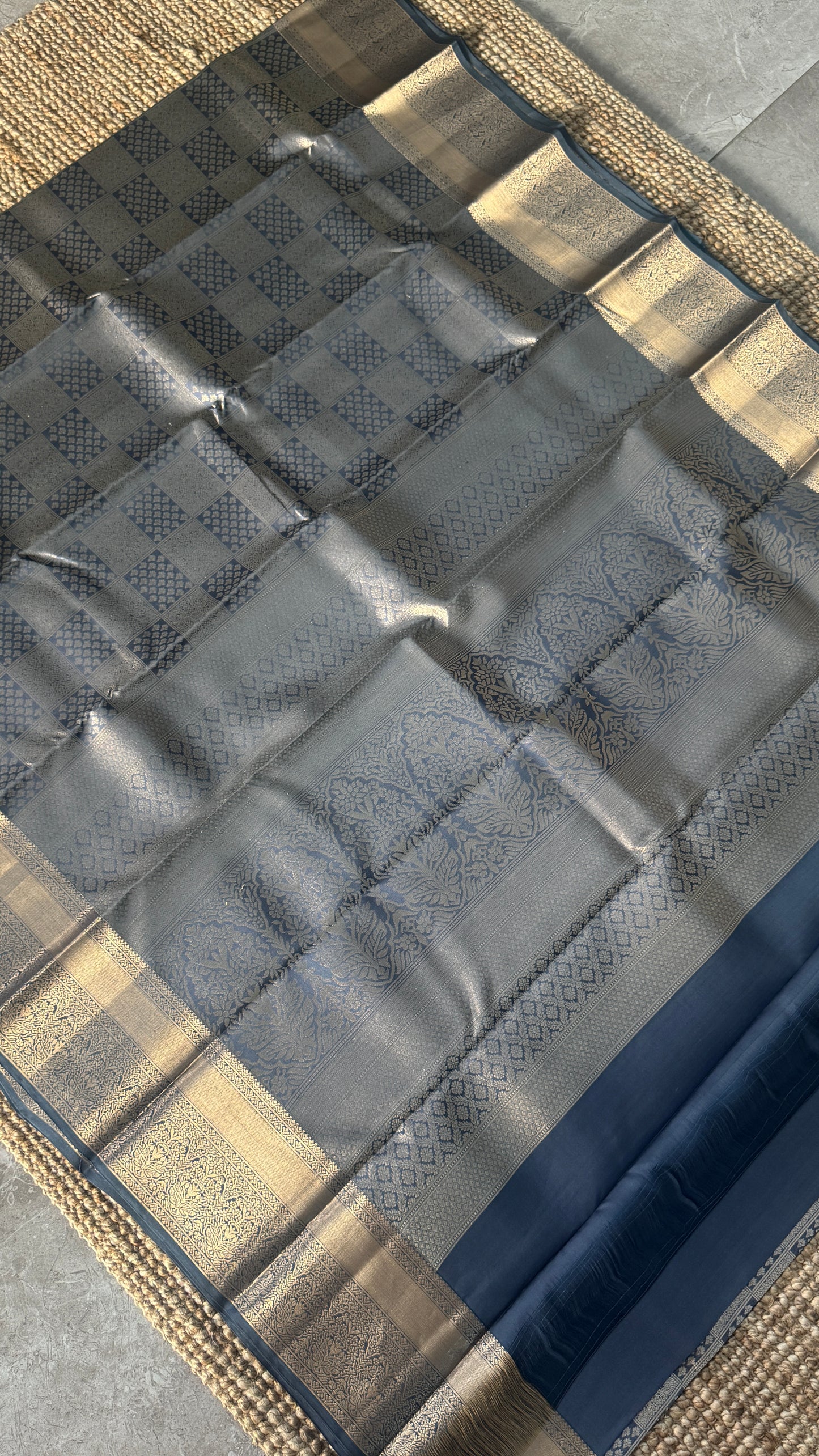 Pure Kanchivaram Silk Saree – Grey