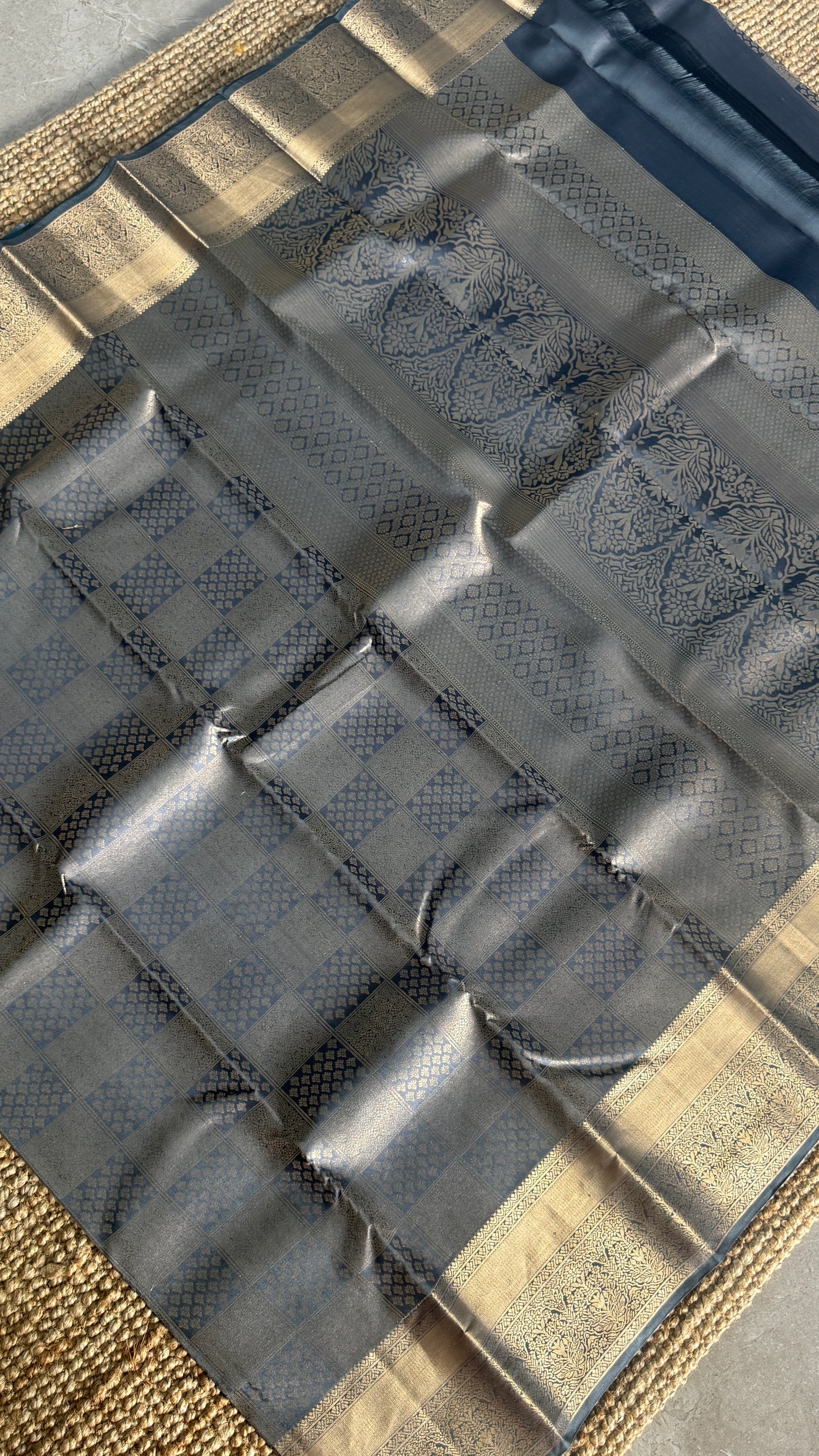 Pure Kanchivaram Silk Saree – Grey