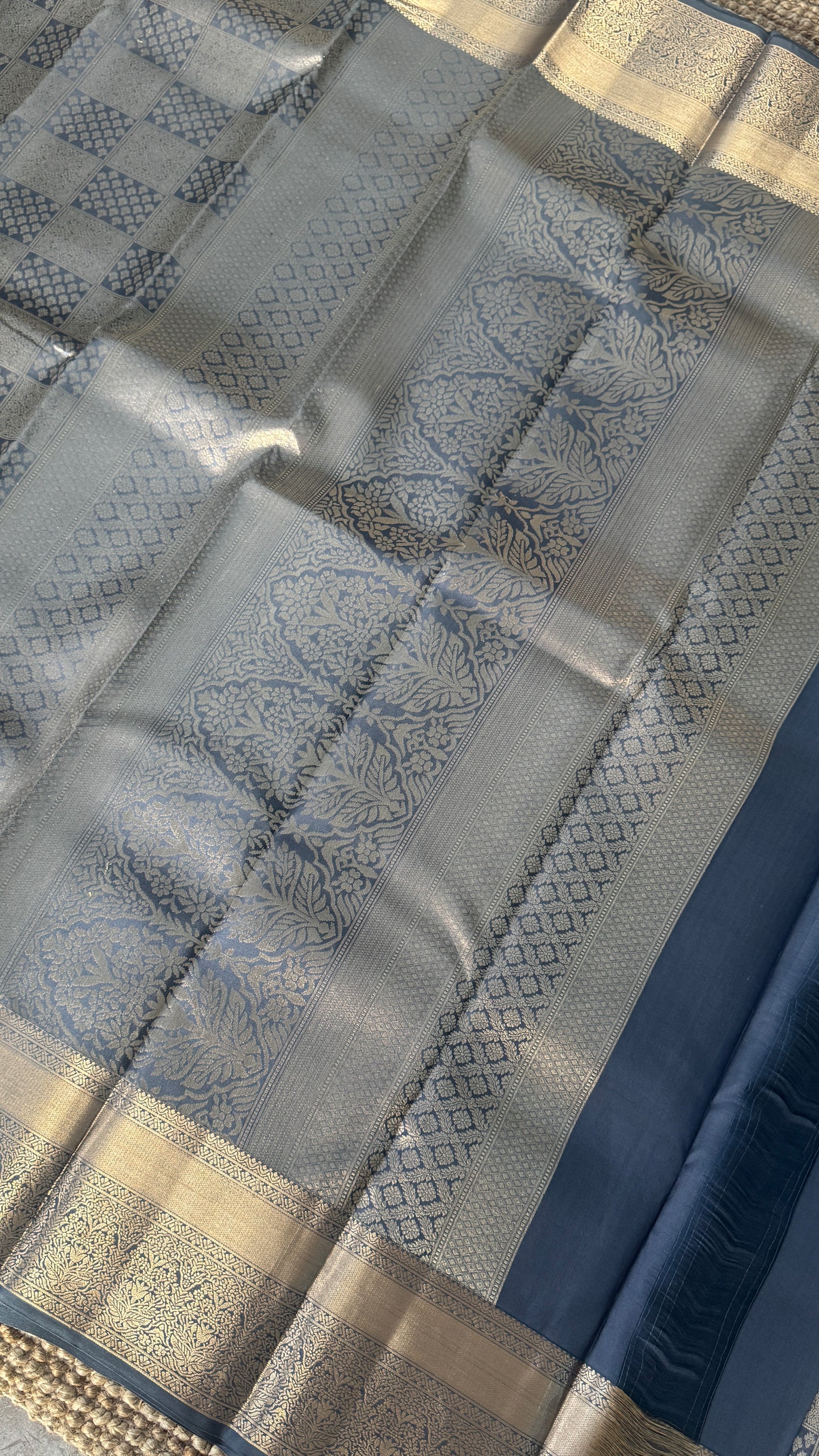 Pure Kanchivaram Silk Saree – Grey