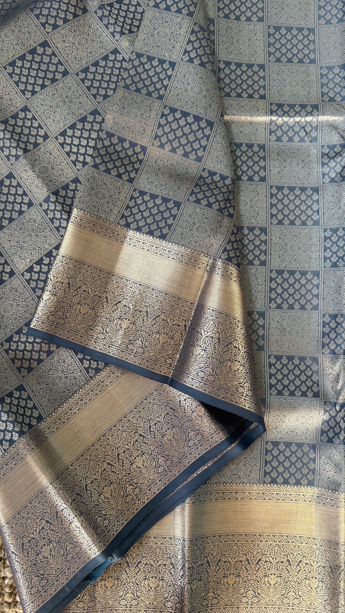 Pure Kanchivaram Silk Saree – Grey