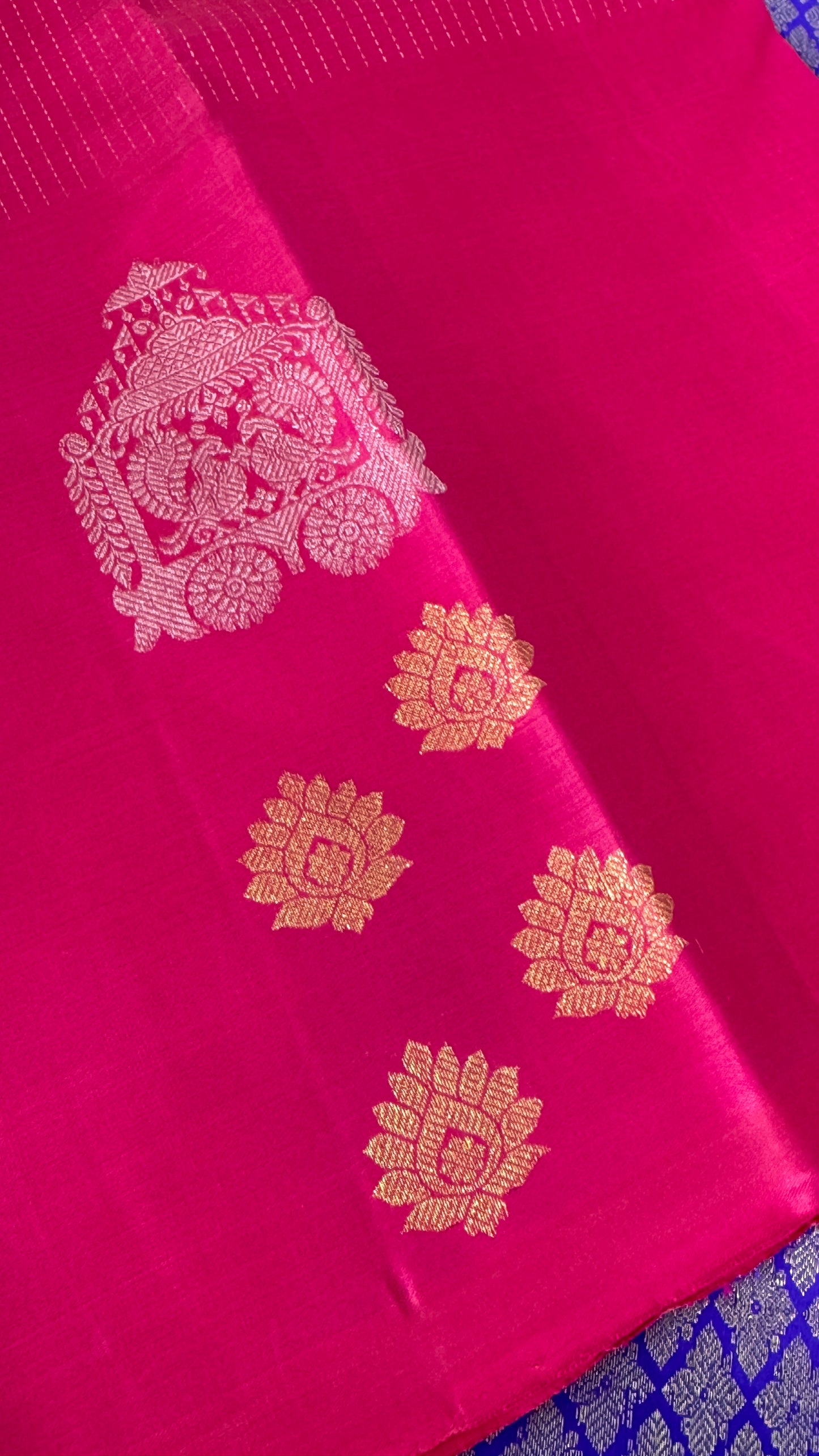 Kanchivaram Pure Silk Handloom Borderless Saree – Pink with Royal Blue Pallu