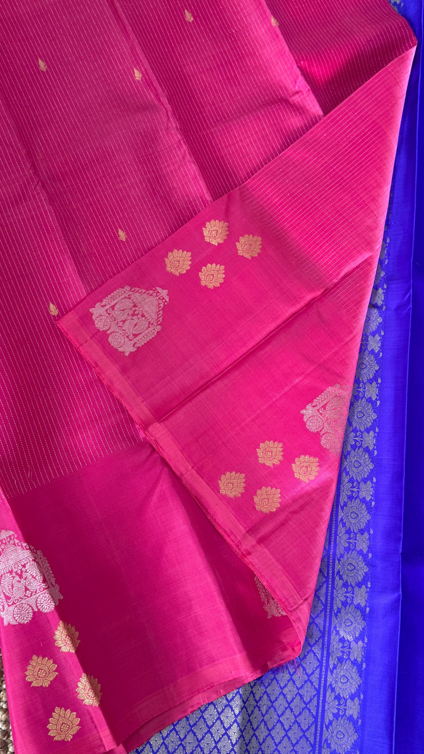 Kanchivaram Pure Silk Handloom Borderless Saree – Pink with Royal Blue Pallu