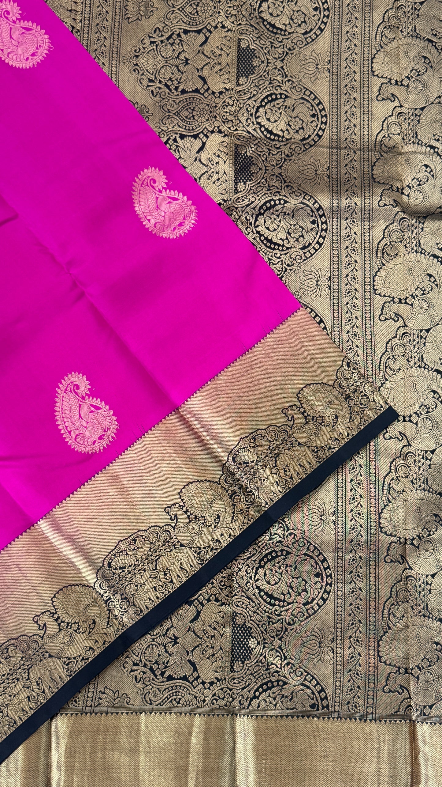 KANJIVARAM PURE SILK HANDLOOM SAREE in Pink with contrasting Black border