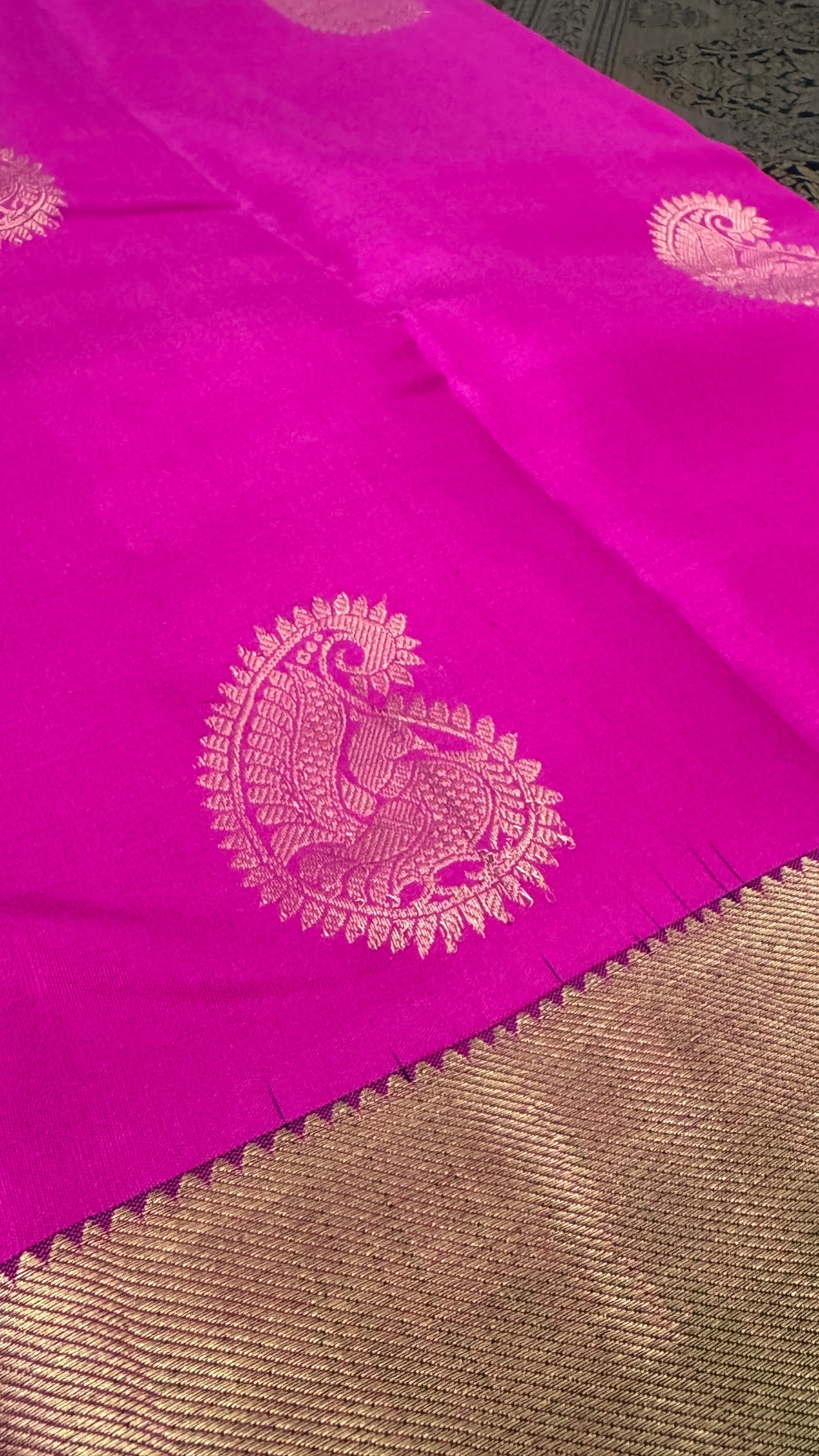 KANJIVARAM PURE SILK HANDLOOM SAREE in Pink with contrasting Black border