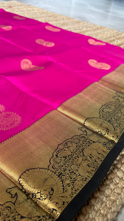 KANJIVARAM PURE SILK HANDLOOM SAREE in Pink with contrasting Black border