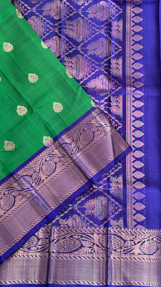 KANJIVARAM PURE SILK HANDLOOM SAREE in Green with Floral border in Royal Blue