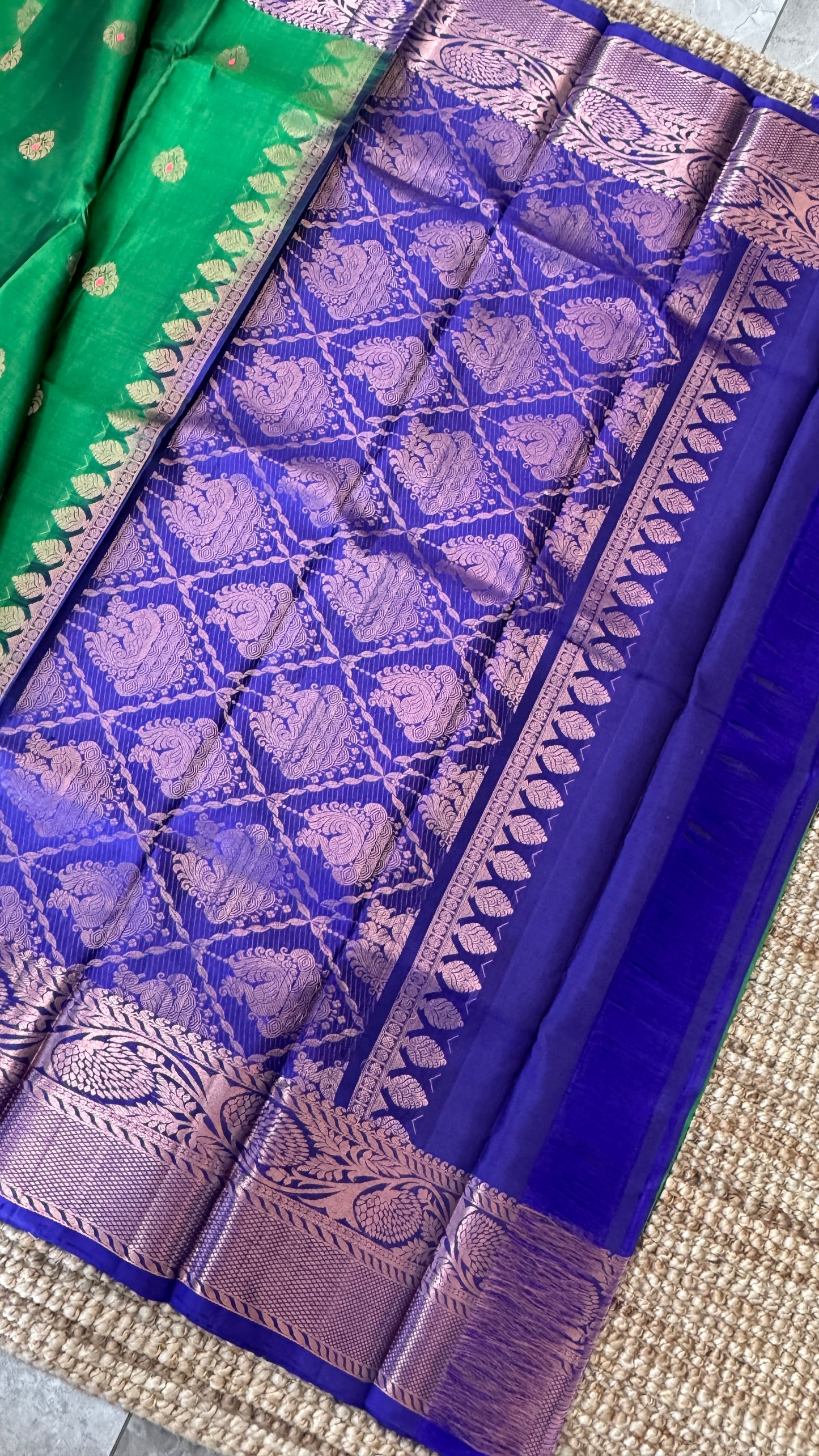 KANJIVARAM PURE SILK HANDLOOM SAREE in Green with Floral border in Royal Blue
