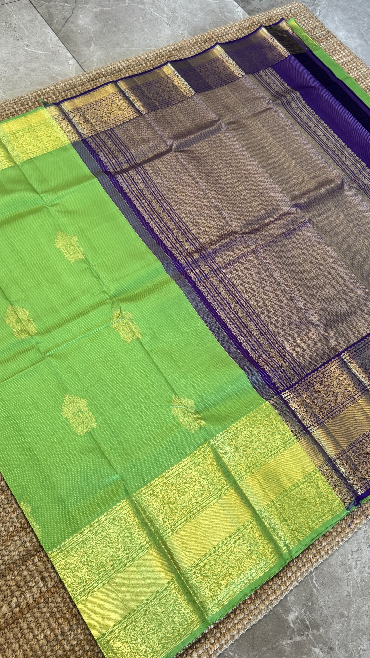 KANJIVARAM PURE SILK HANDLOOM SAREE – PARROT GREEN & PURPLE BORDER