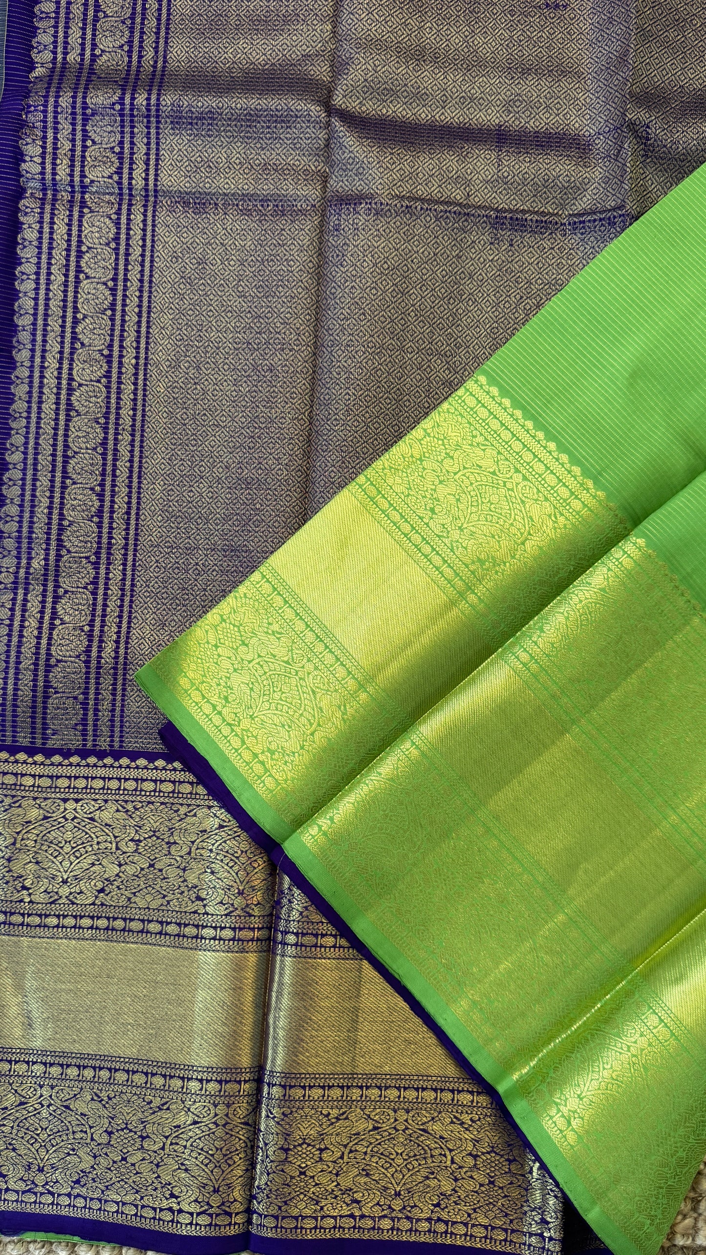 KANJIVARAM PURE SILK HANDLOOM SAREE – PARROT GREEN & PURPLE BORDER