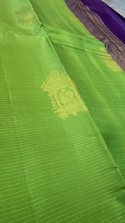KANJIVARAM PURE SILK HANDLOOM SAREE – PARROT GREEN & PURPLE BORDER