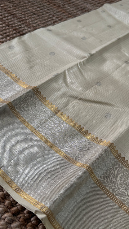 KANJIVARAM PURE SILK SAREE – Checkered Bridal Saree in Beige/Ivory Color