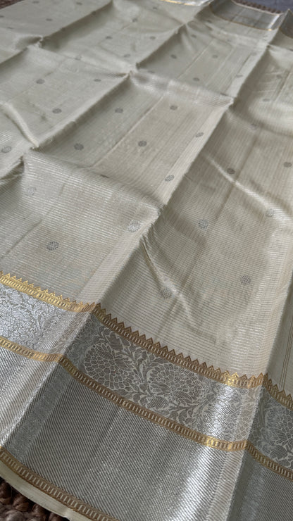 KANJIVARAM PURE SILK SAREE – Checkered Bridal Saree in Beige/Ivory Color