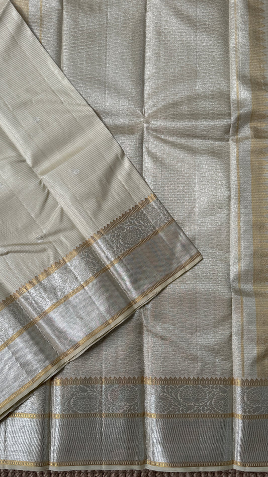 KANJIVARAM PURE SILK SAREE – Checkered Bridal Saree in Beige/Ivory Color