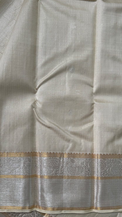 KANJIVARAM PURE SILK SAREE – Checkered Bridal Saree in Beige/Ivory Color