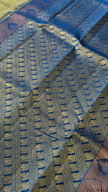 KANJIVARAM PURE SILK HANDLOOM SAREE – GREYISH GREEN WITH CONTRAST BLUE PALLU
