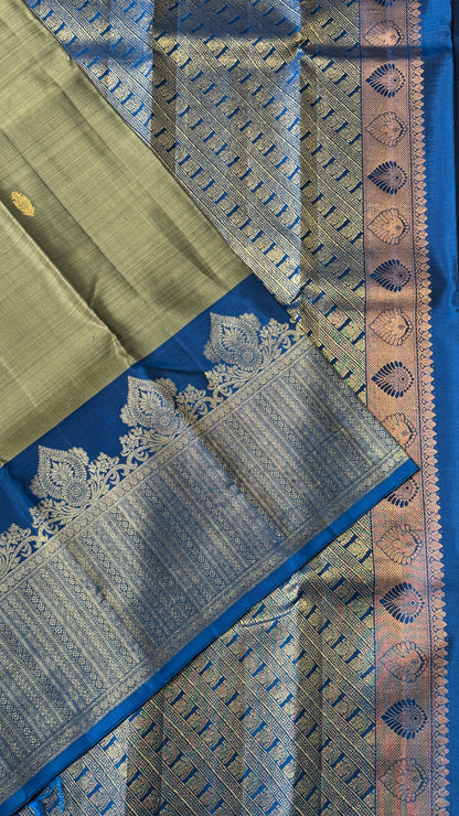 KANJIVARAM PURE SILK HANDLOOM SAREE – GREYISH GREEN WITH CONTRAST BLUE PALLU