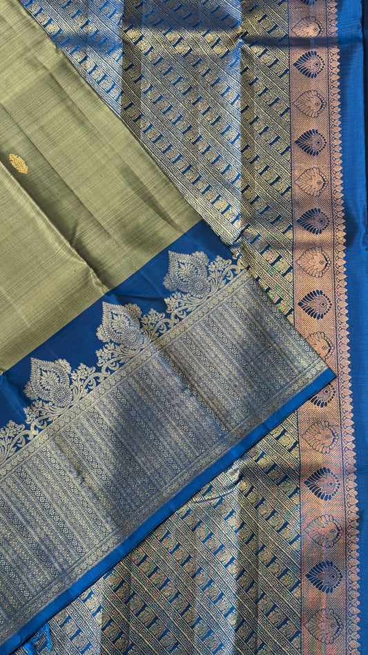 KANJIVARAM PURE SILK HANDLOOM SAREE – GREYISH GREEN WITH CONTRAST BLUE PALLU