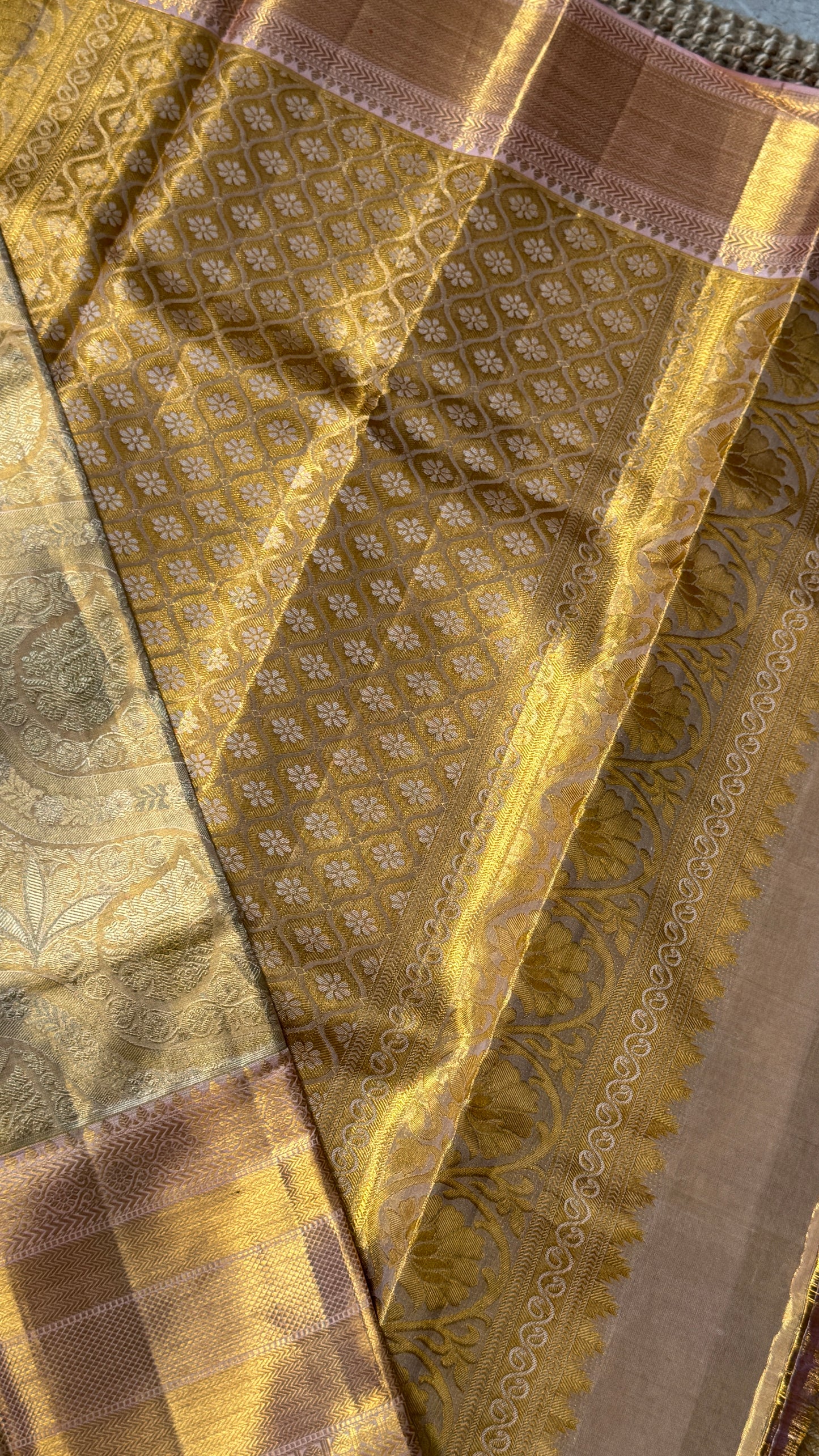 PURE TISSUE KANJIVARAM SILK HANDLOOM SAREE – LIGHT GOLD WITH PEACH BORDER