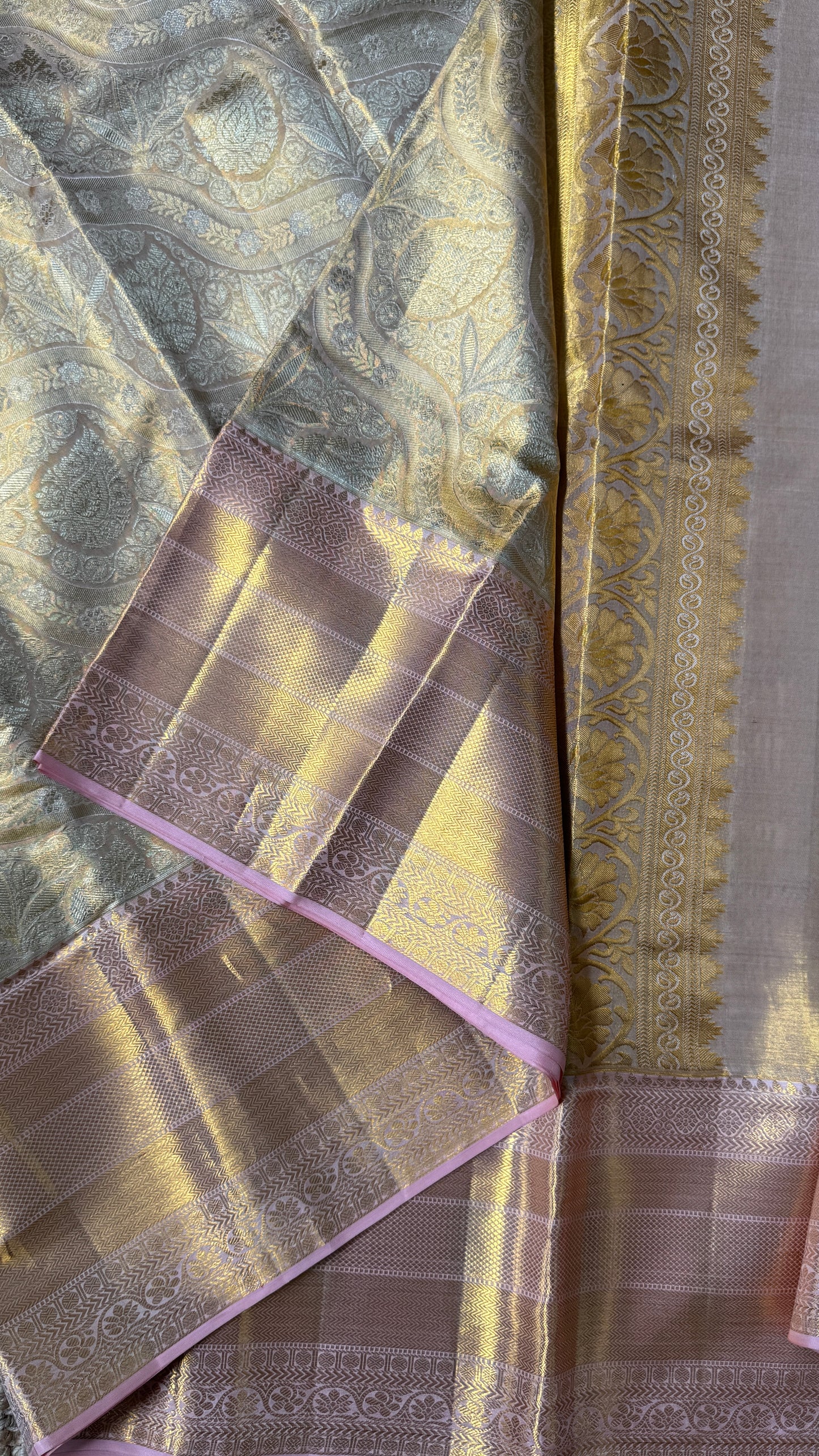 PURE TISSUE KANJIVARAM SILK HANDLOOM SAREE – LIGHT GOLD WITH PEACH BORDER