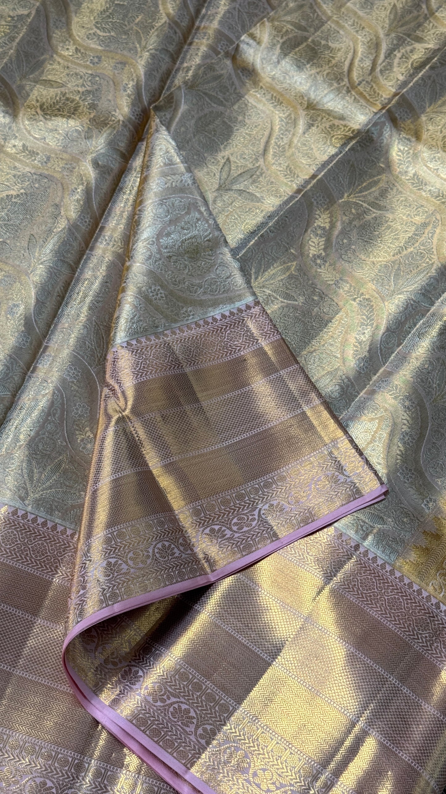 PURE TISSUE KANJIVARAM SILK HANDLOOM SAREE – LIGHT GOLD WITH PEACH BORDER